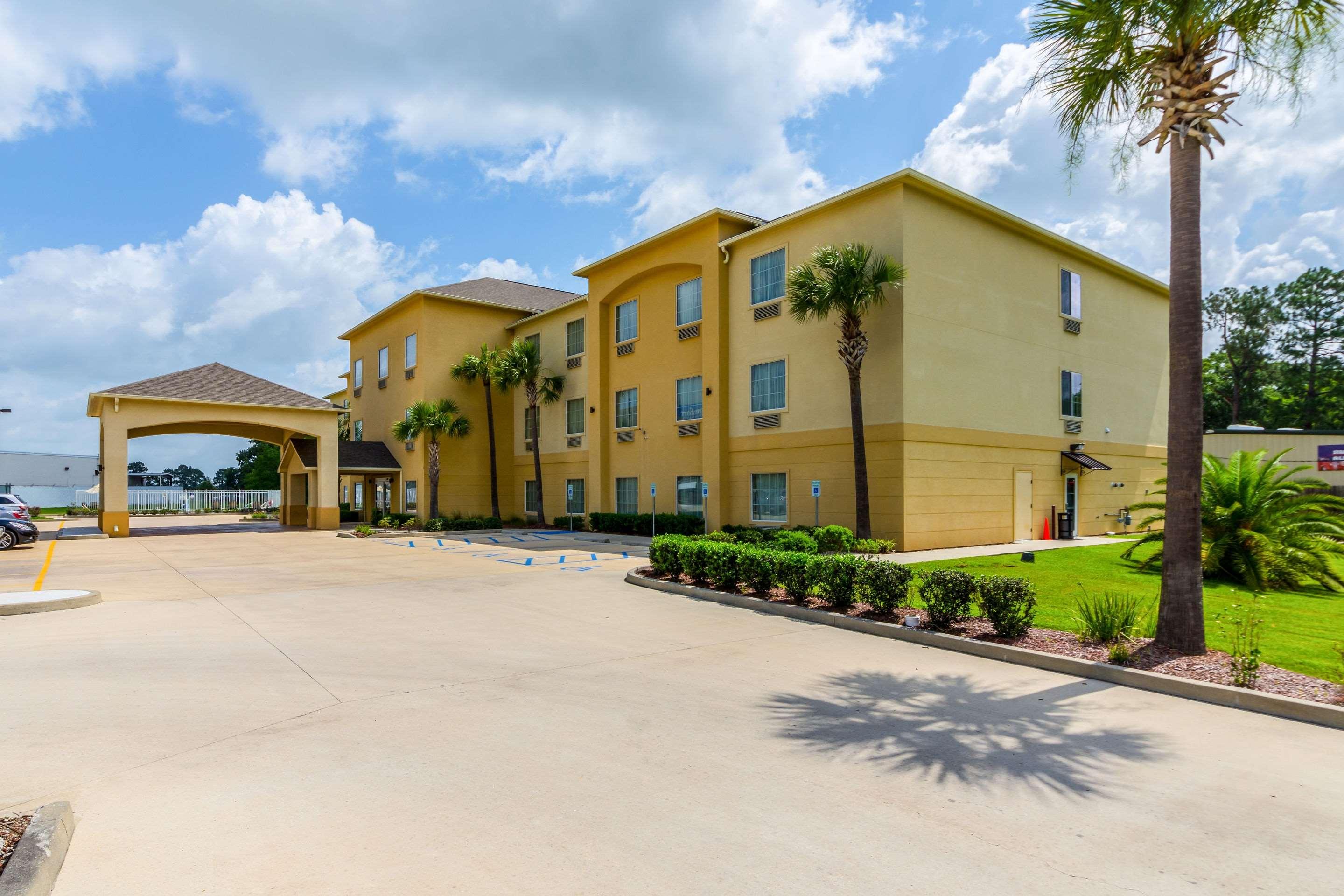 Comfort Inn And Suites — photo 4