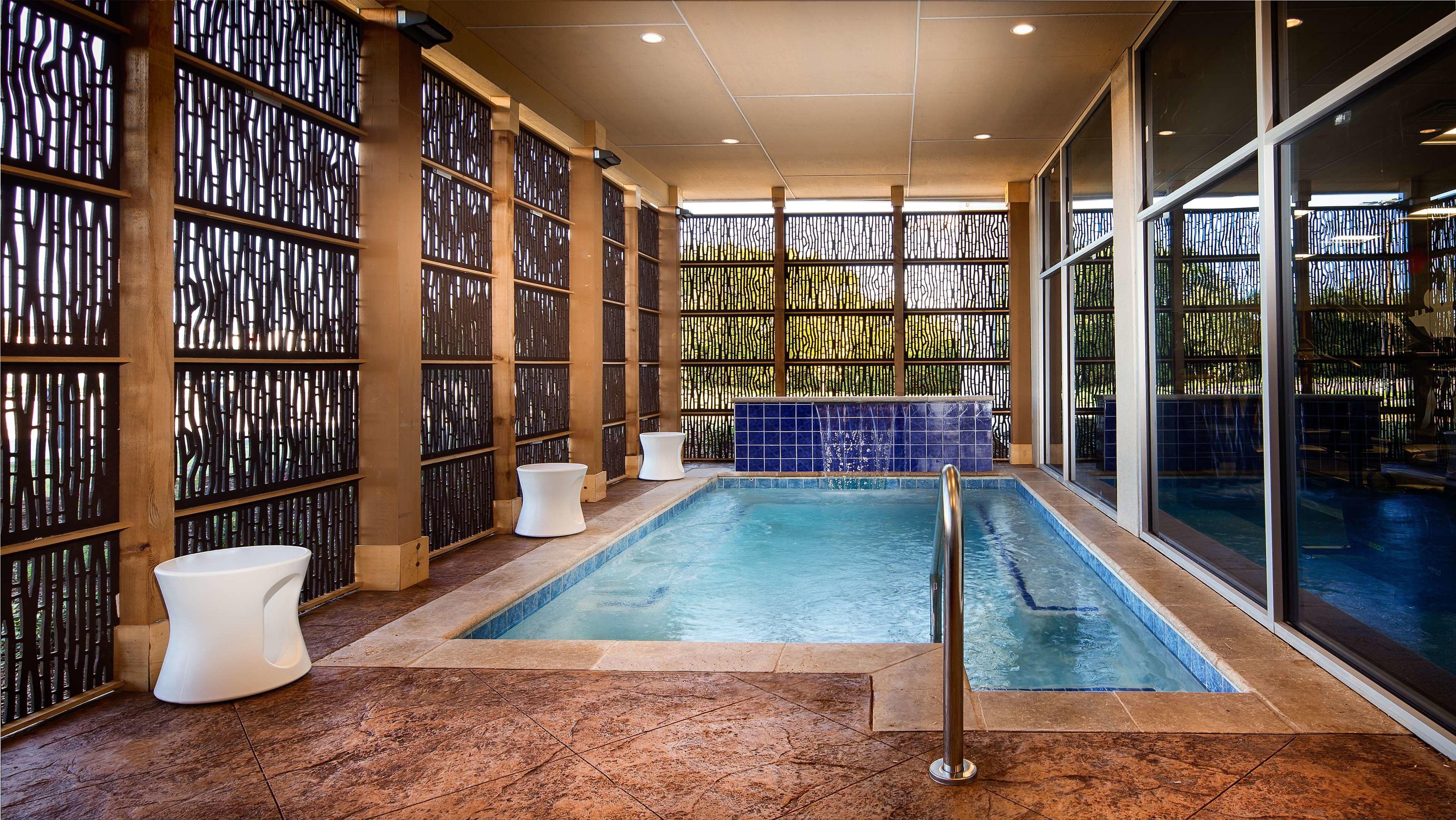 GLo by Best Western DeSoto Dallas — photo 4