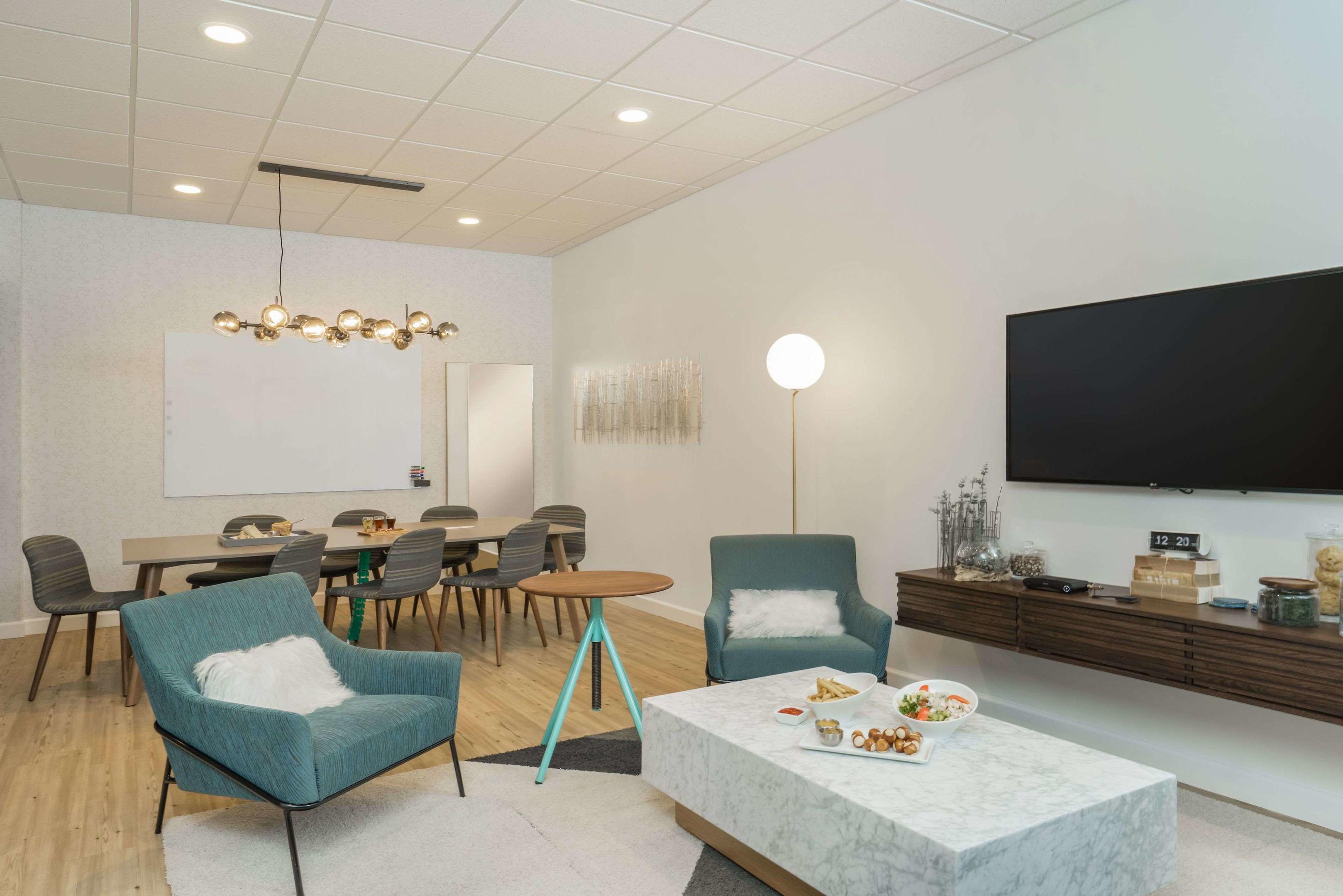 Sonesta Milwaukee West — photo 3