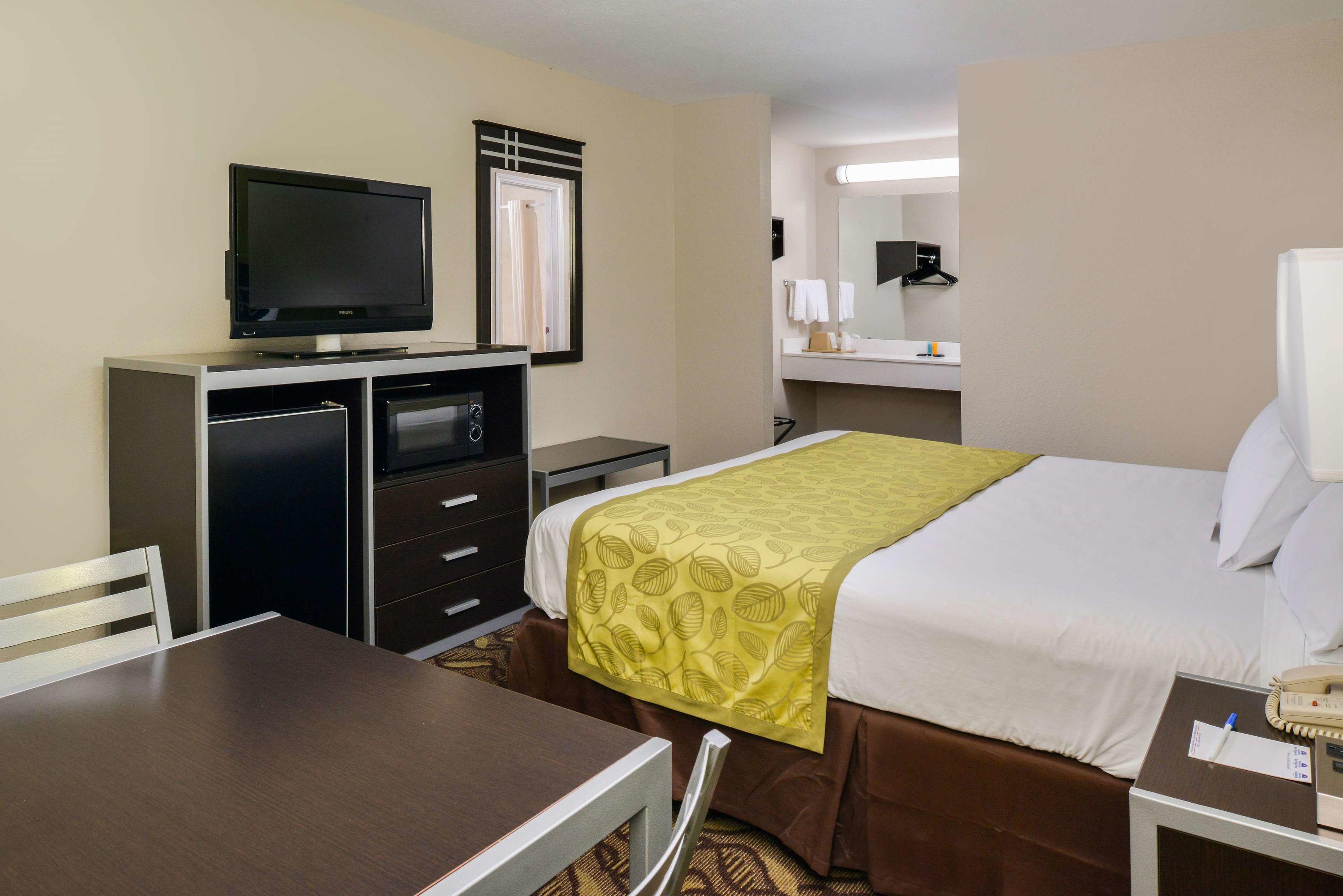 Americas Best Value Inn - Pasadena / Houston — photo 4