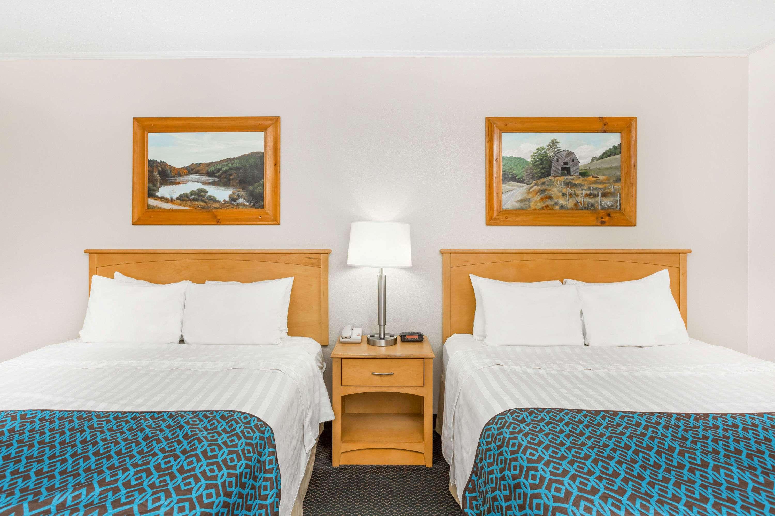 Days Inn by Wyndham West Jefferson — photo 5
