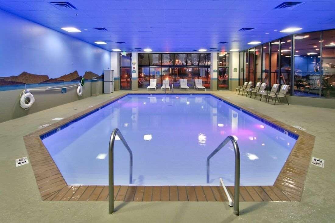 Ramada Plaza by Wyndham Albuquerque Midtown — photo 3