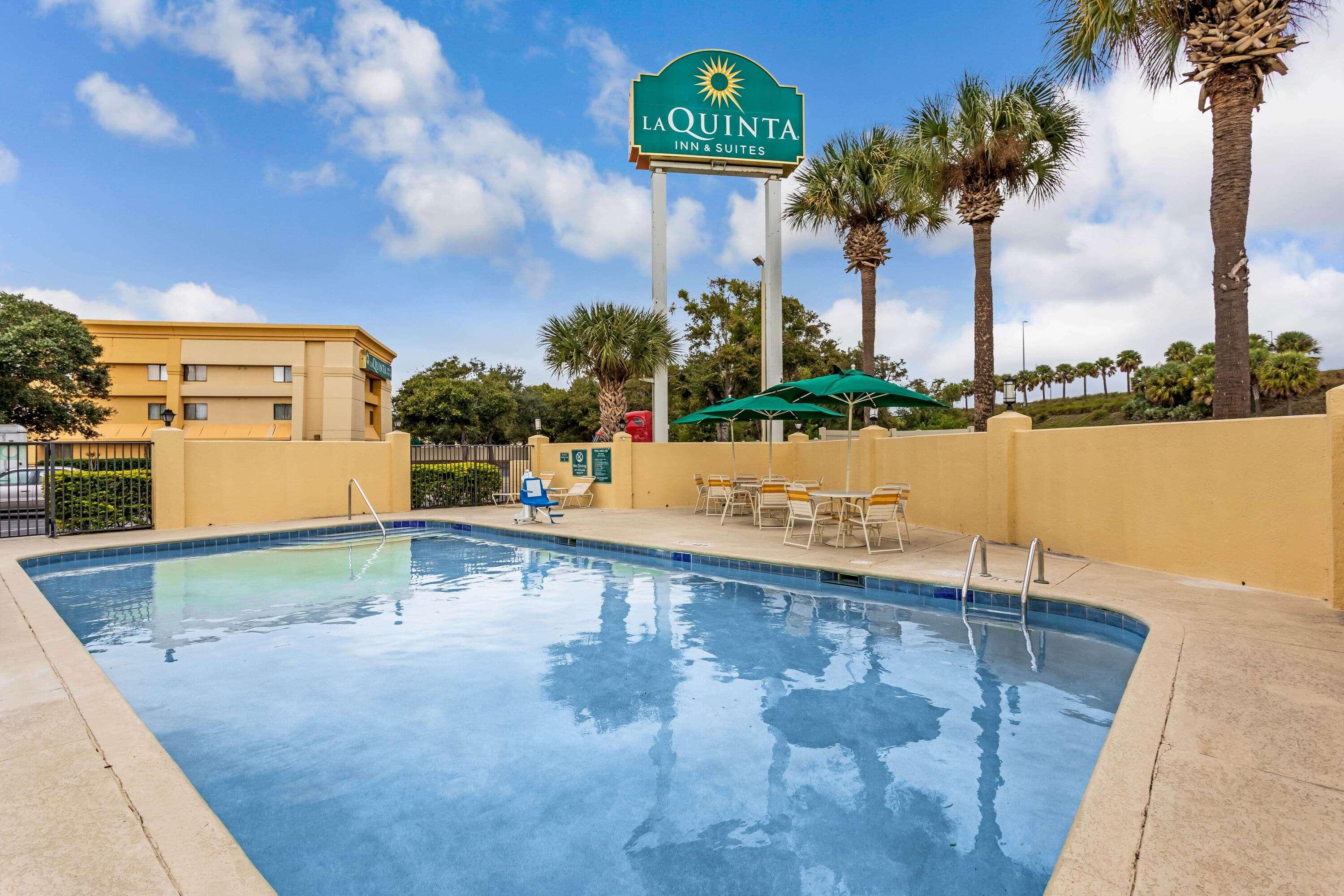 La Quinta Inn & Suites Orlando South — photo 4