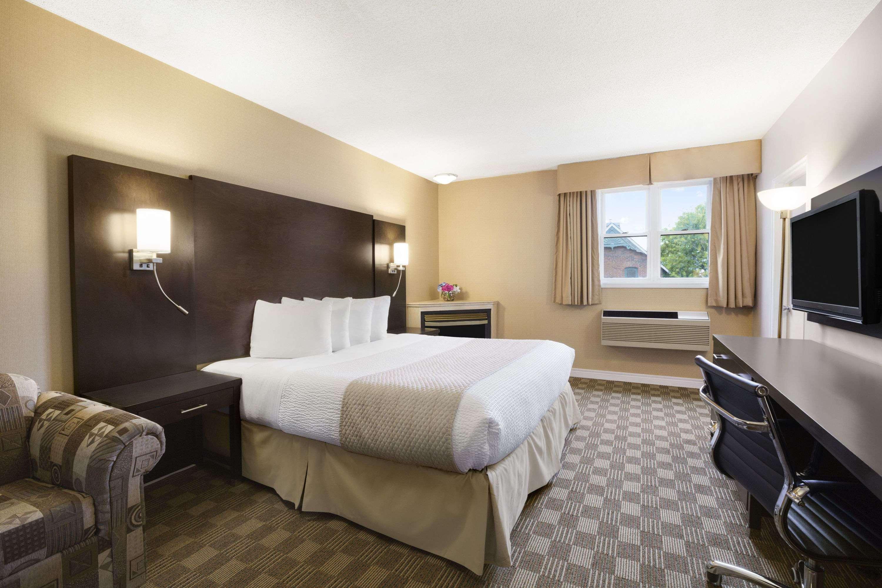 Days Inn & Suites North Bay — photo 3