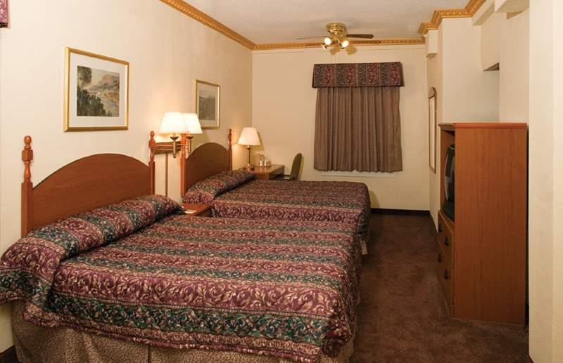 Holiday Inn Express & Suites Atlanta Downtown — photo 4