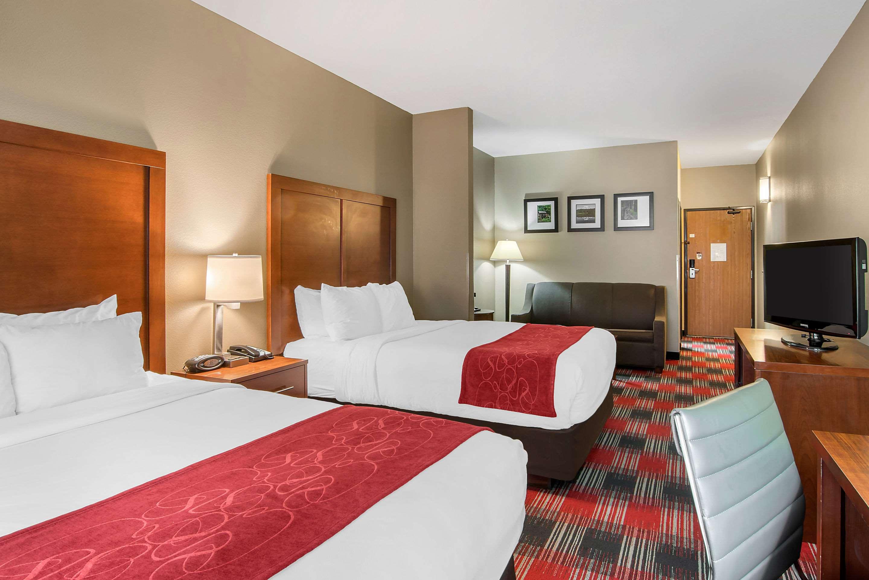 Comfort Suites Vancouver — photo 4