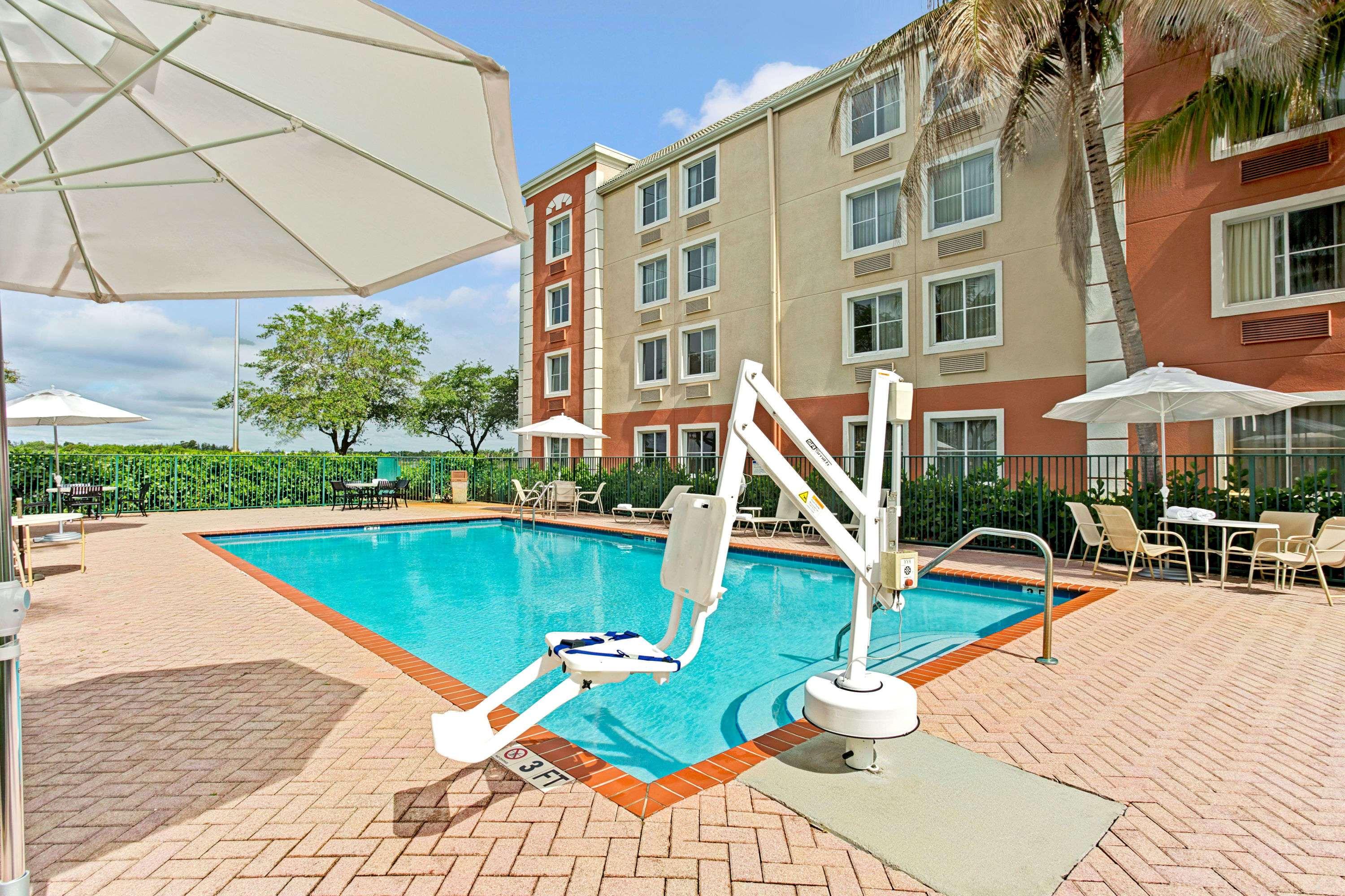 Baymont Inn & Suites Miami Doral — photo 4