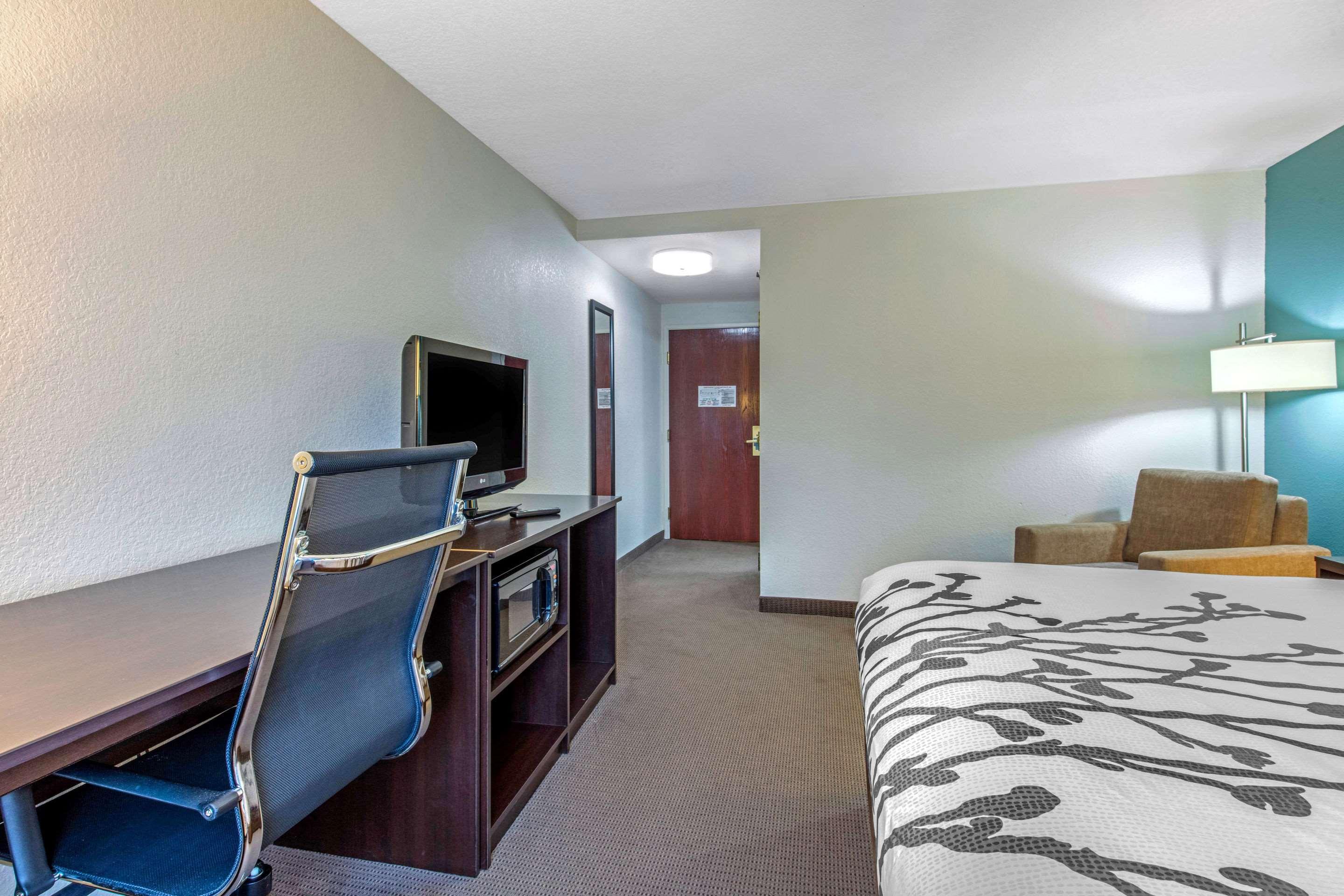 Sleep Inn & Suites — photo 5