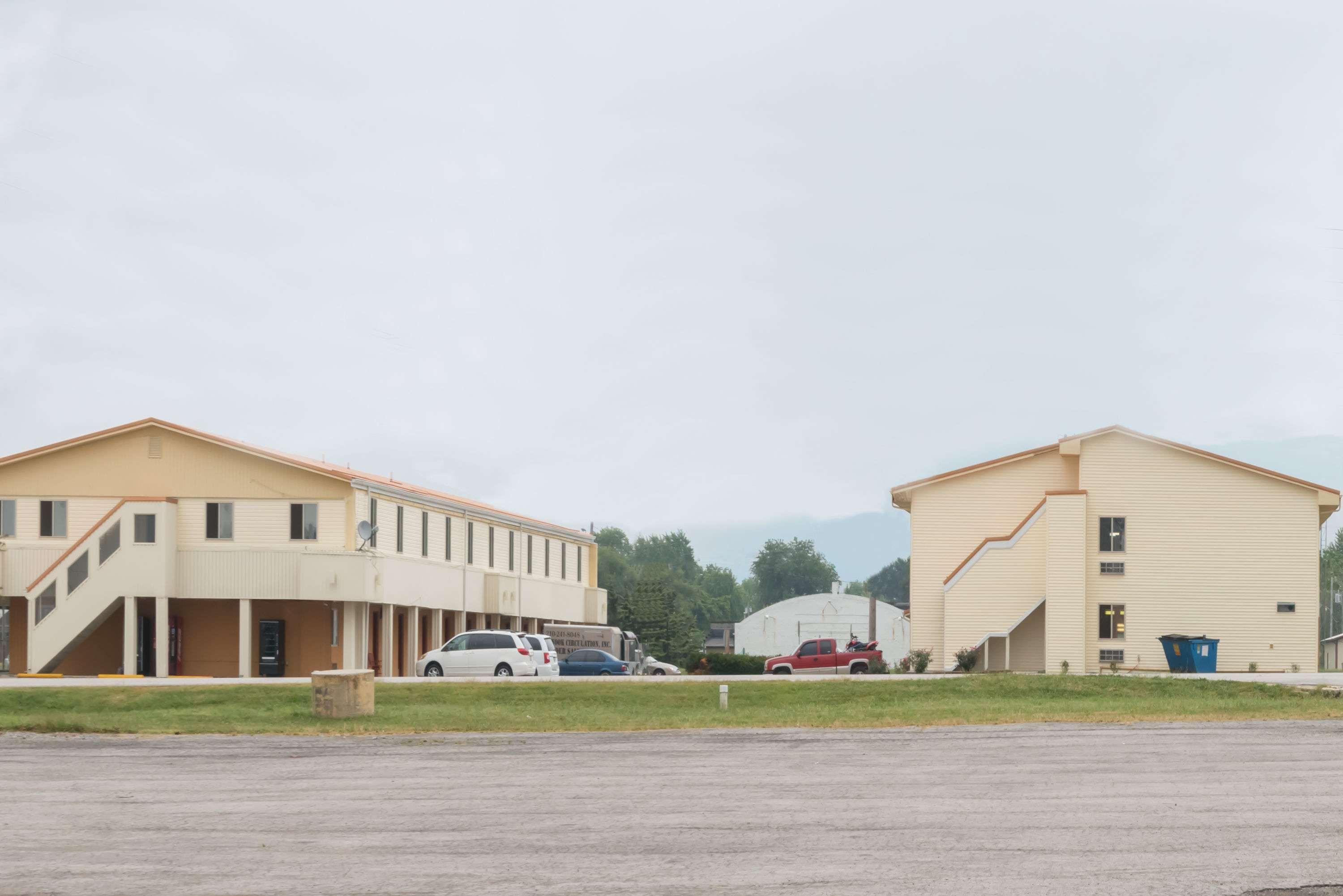 Super 8 by Wyndham Litchfield — photo 3
