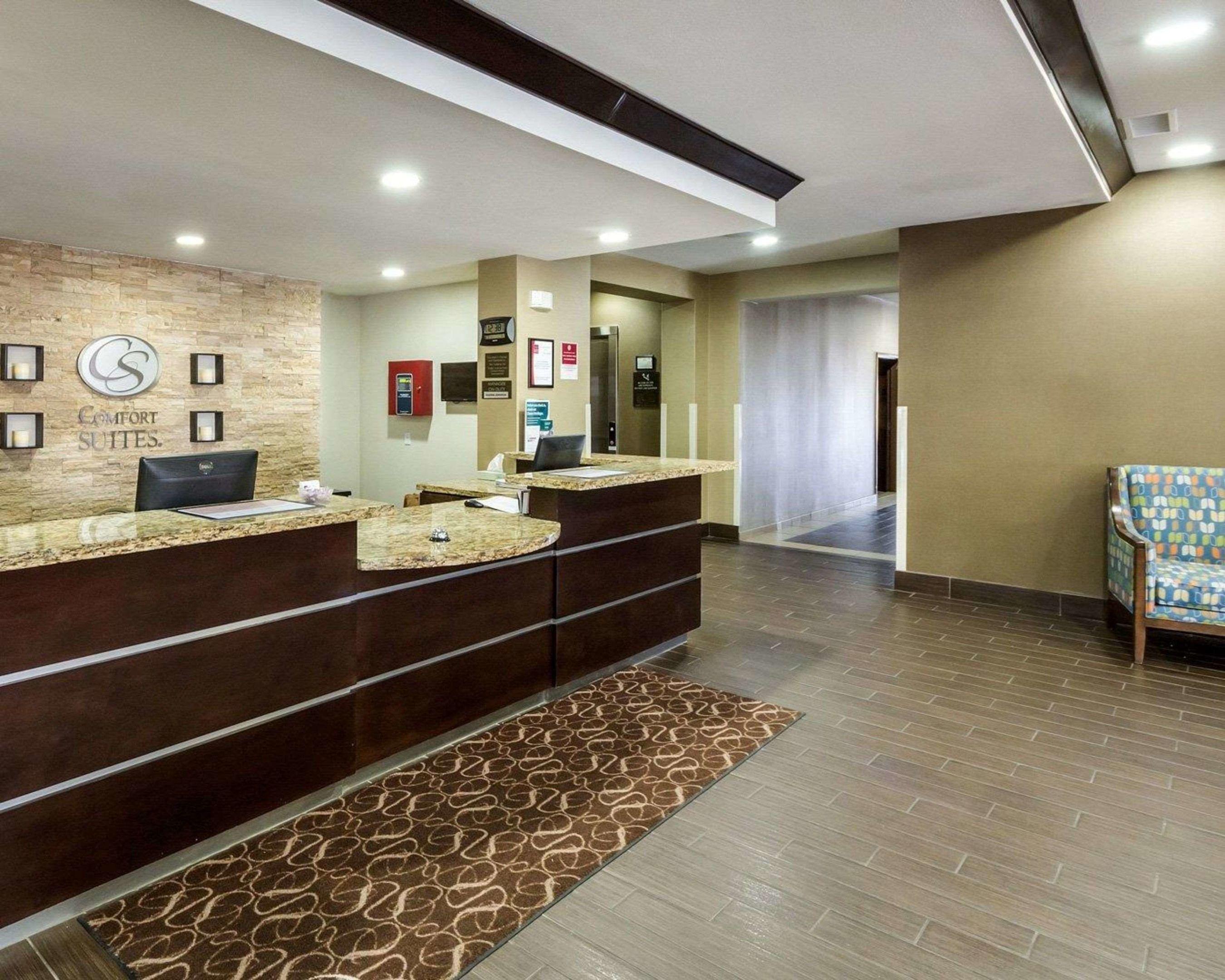 Comfort Suites Cotulla — photo 5