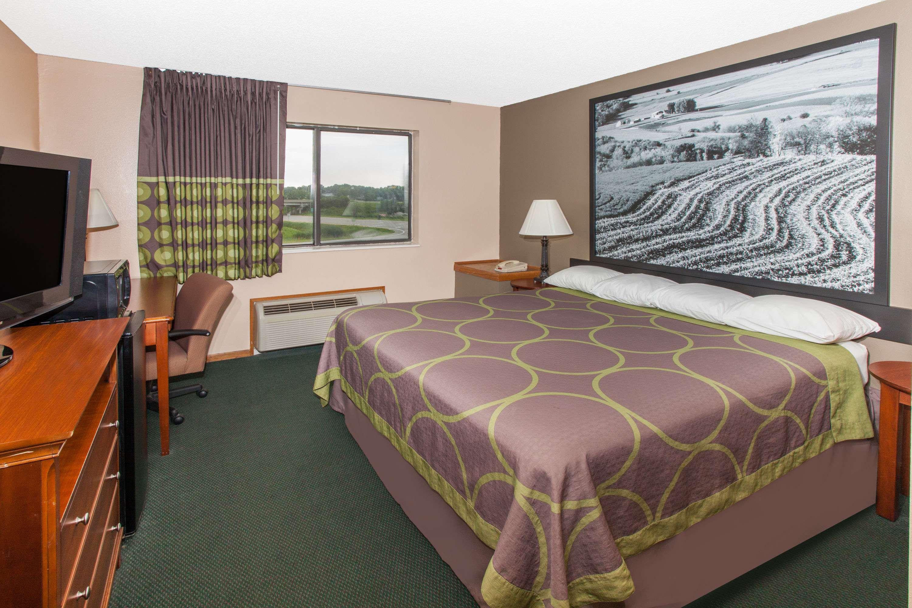 Super 8 by Wyndham Anamosa IA — photo 5