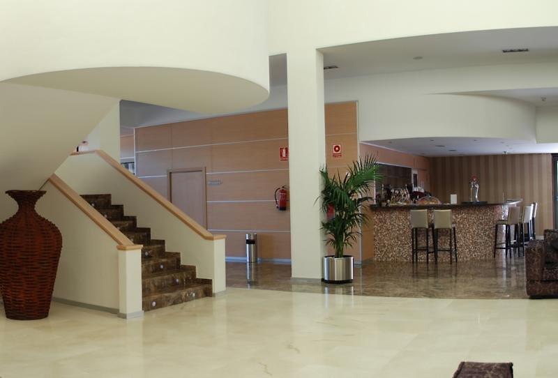 Alcala Plaza — photo 5