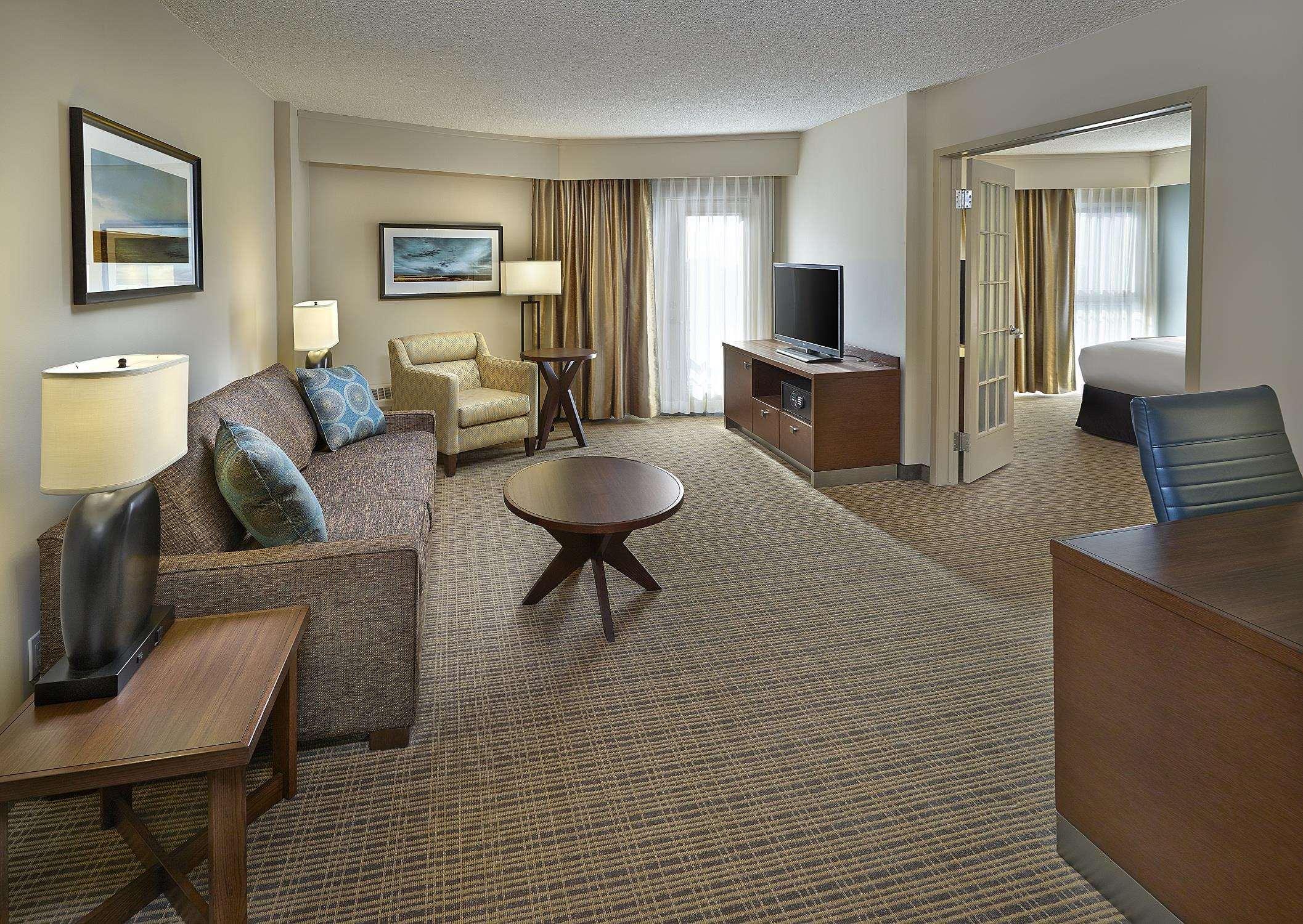 Doubletree by Hilton Hotel & Conference Centre Regina — photo 3