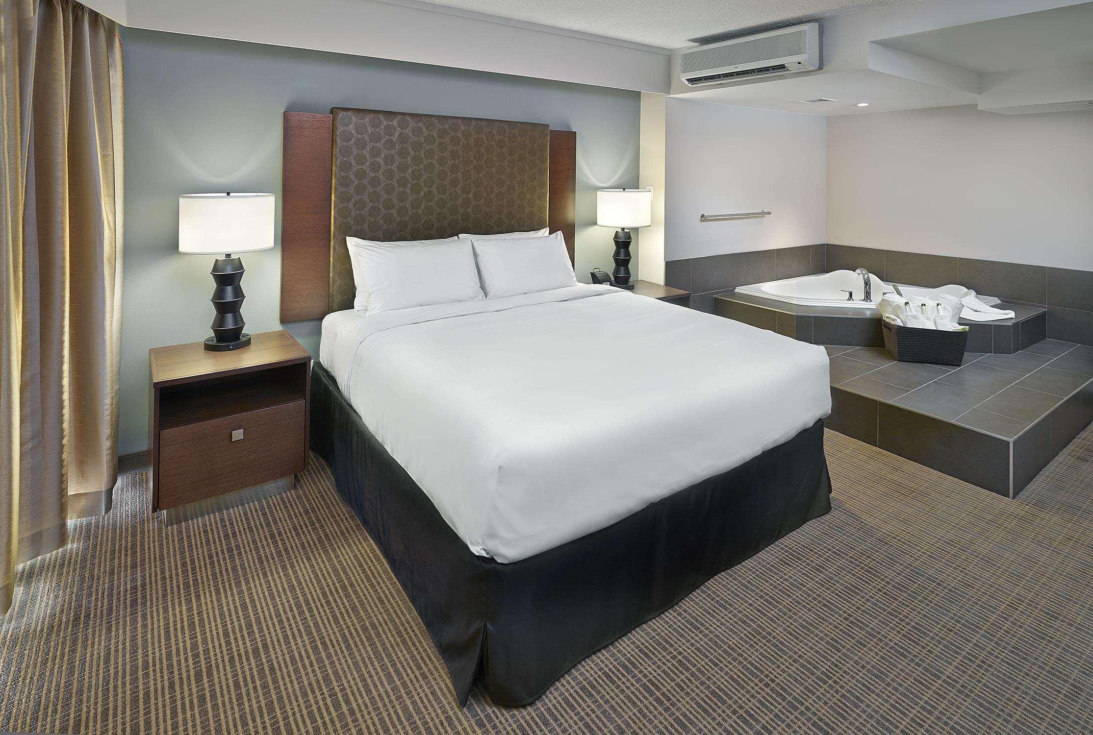Doubletree by Hilton Hotel & Conference Centre Regina — photo 5