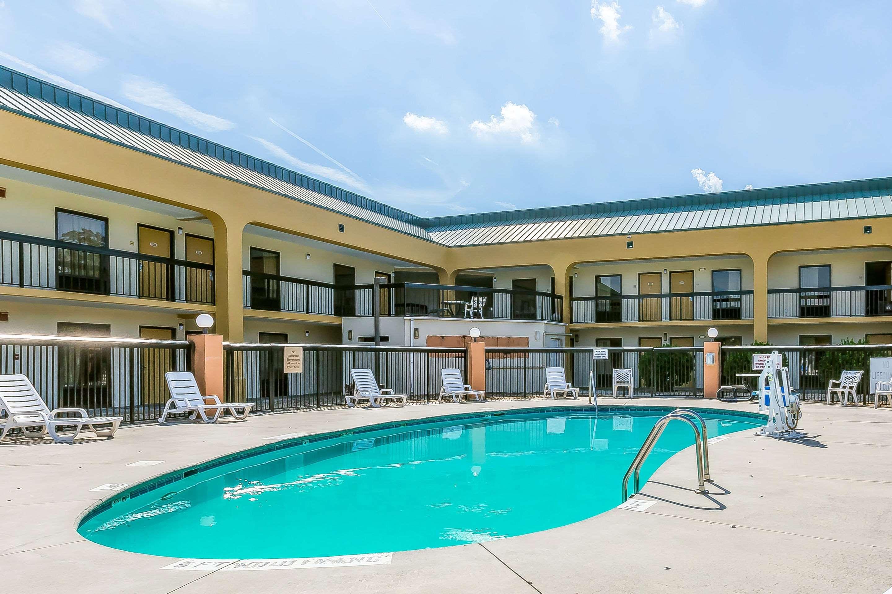 Rodeway Inn — photo 4