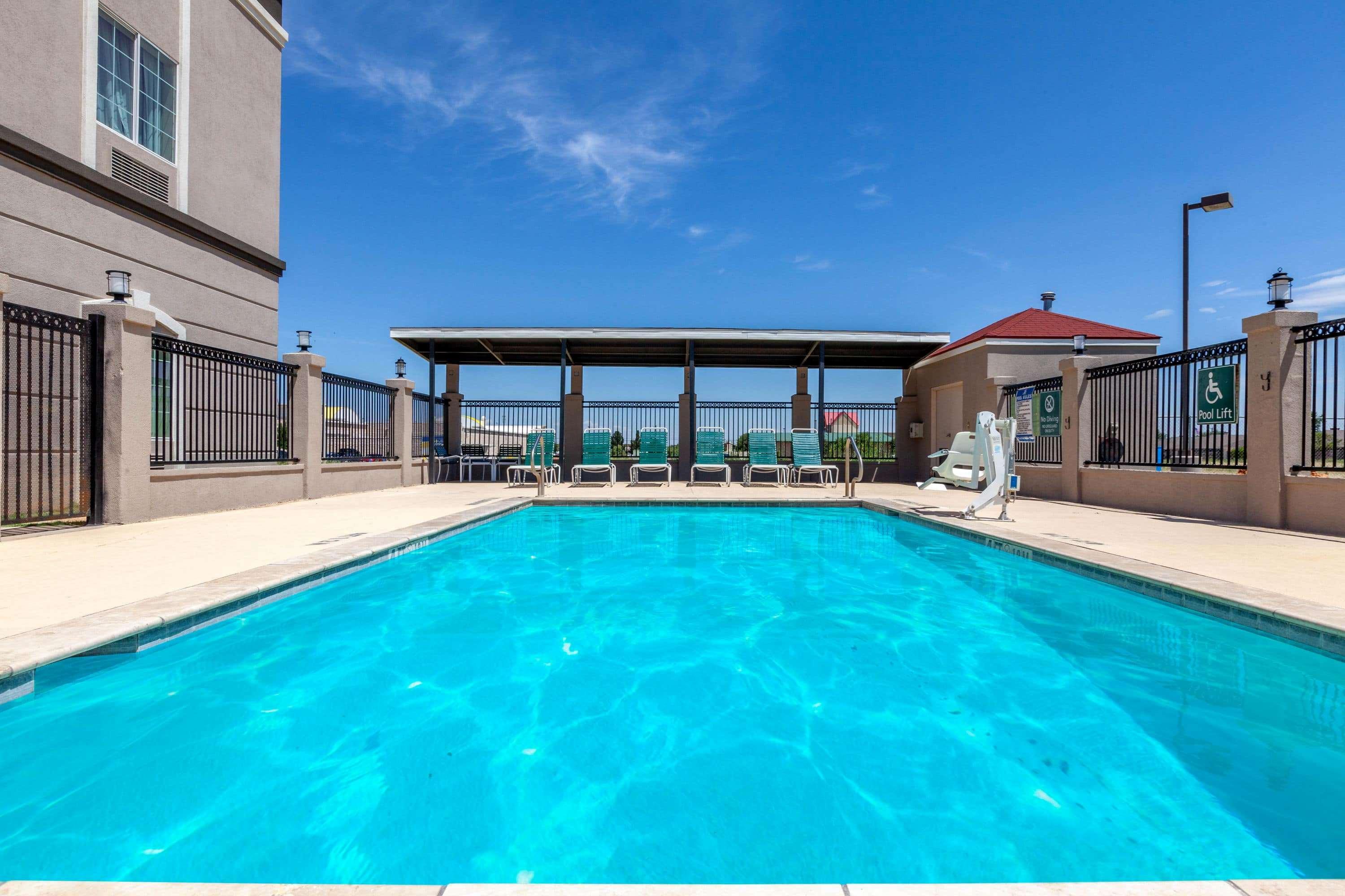 La Quinta Inn & Suites Midland North — photo 4