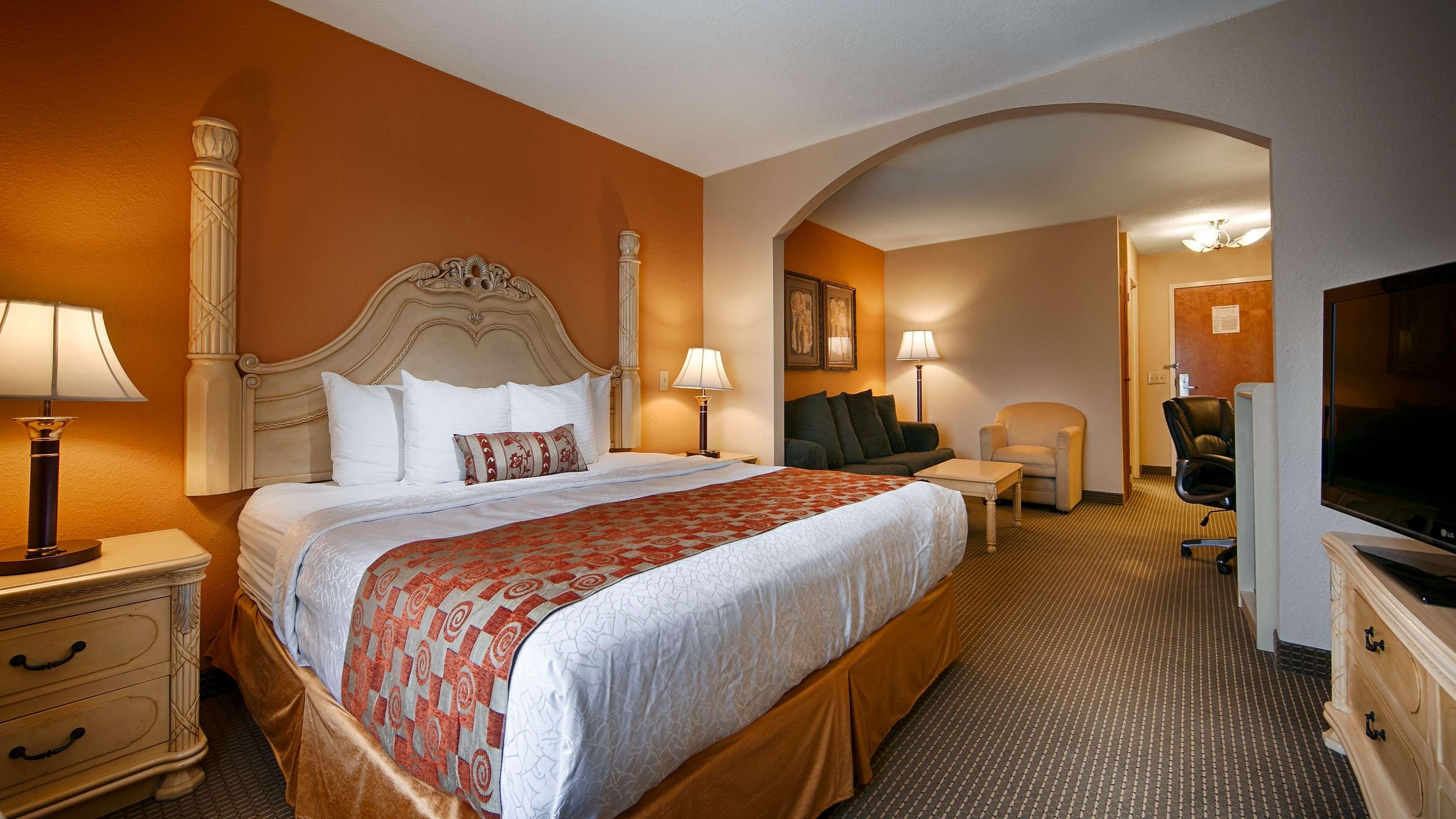 Best Western Plus Bass Hotel & Suites — photo 5