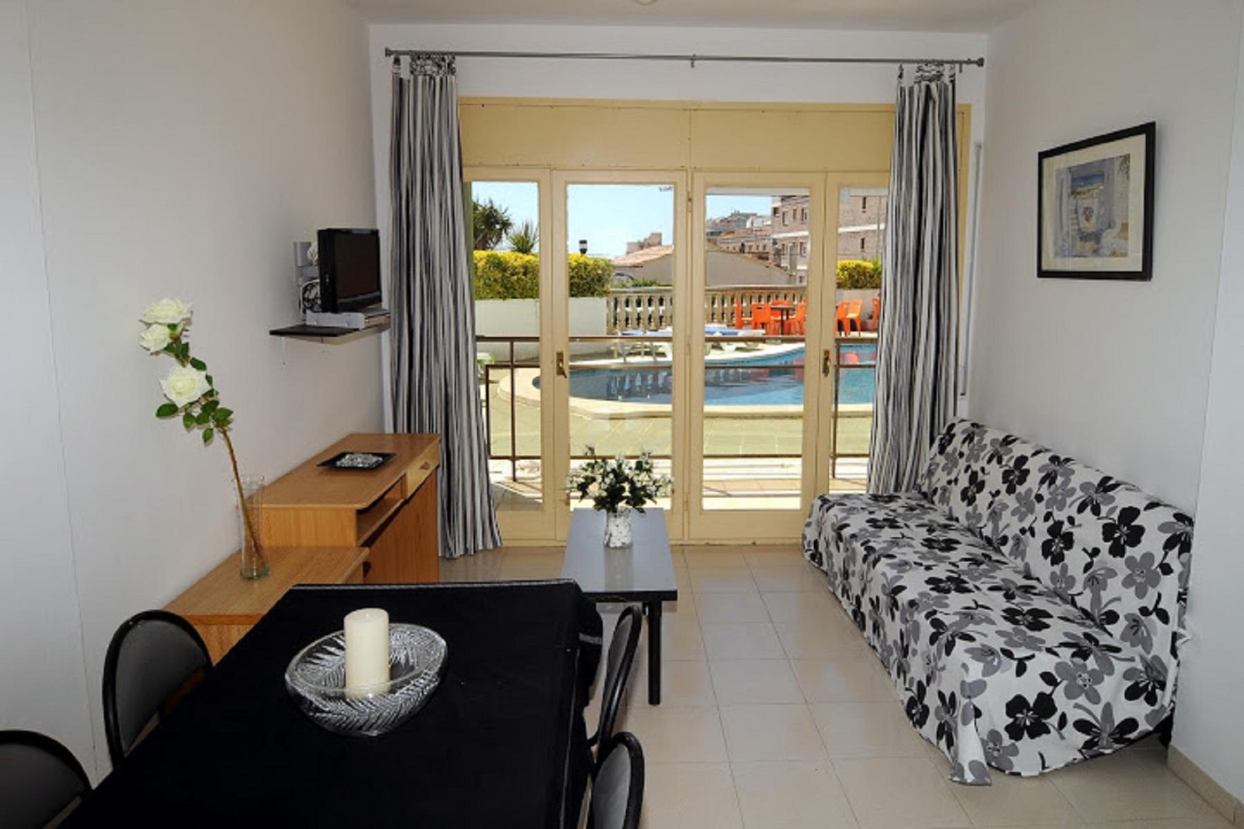 AR Melrose Place Apartments — photo 4