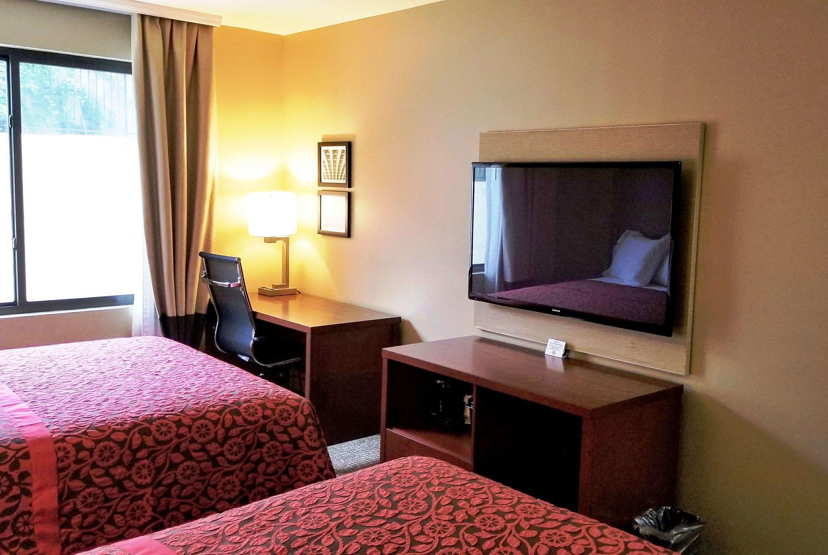 Days Inn Brooklyn Marine Park — photo 4