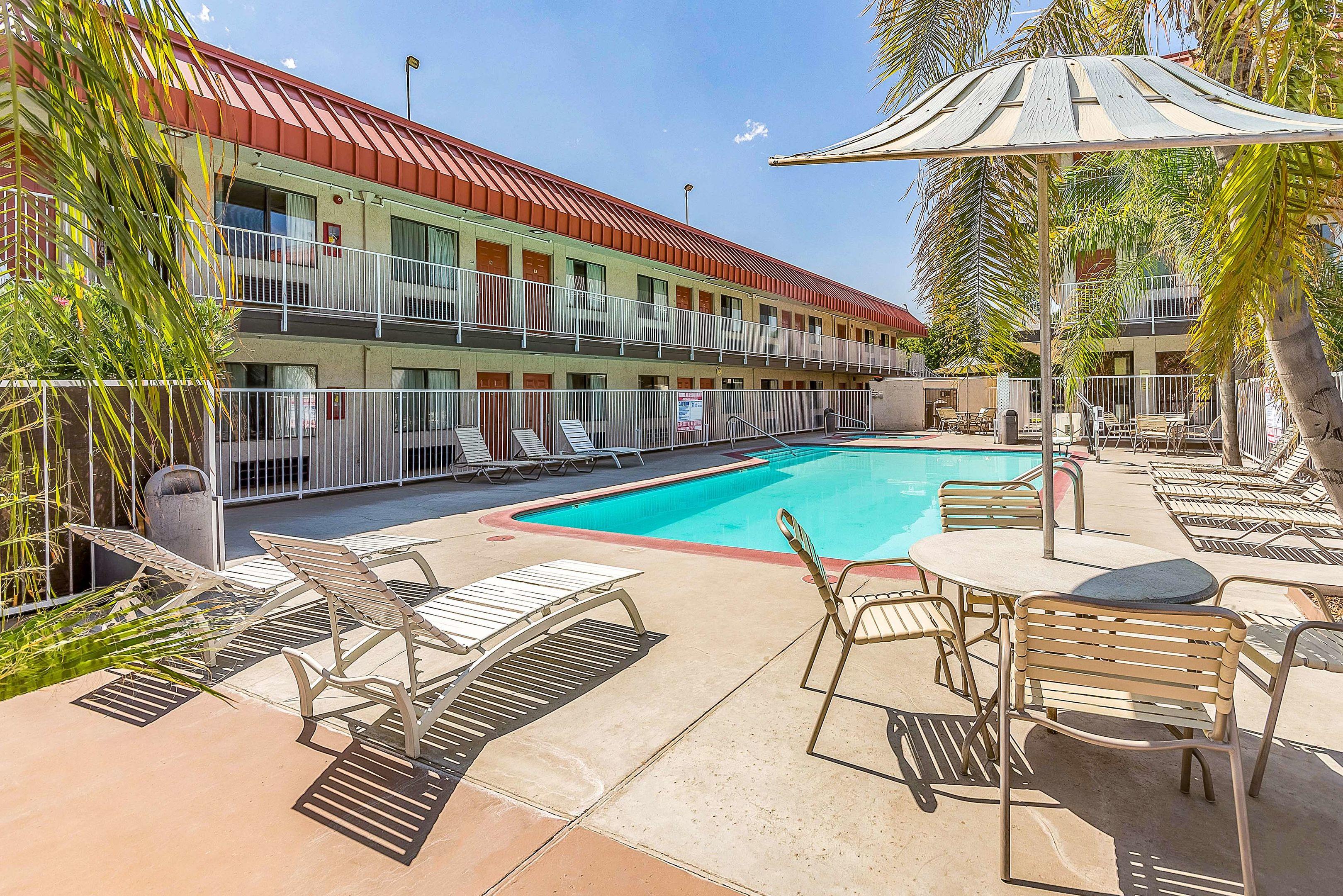Motel 6 Fresno, CA - Yosemite Hwy — photo 4