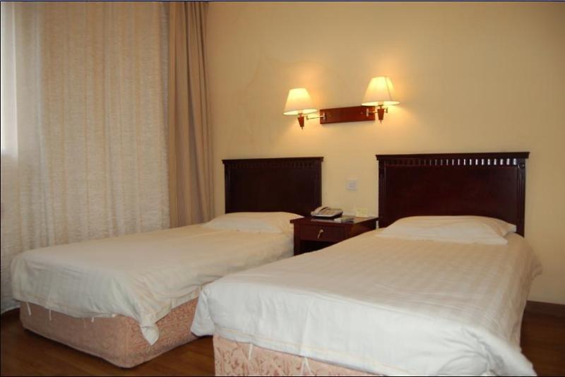 Shanghai Lakeside Holiday Inn — photo 4