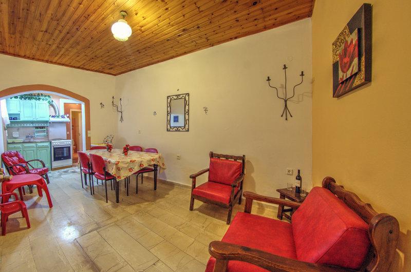 Eleni Family Apartments — photo 4