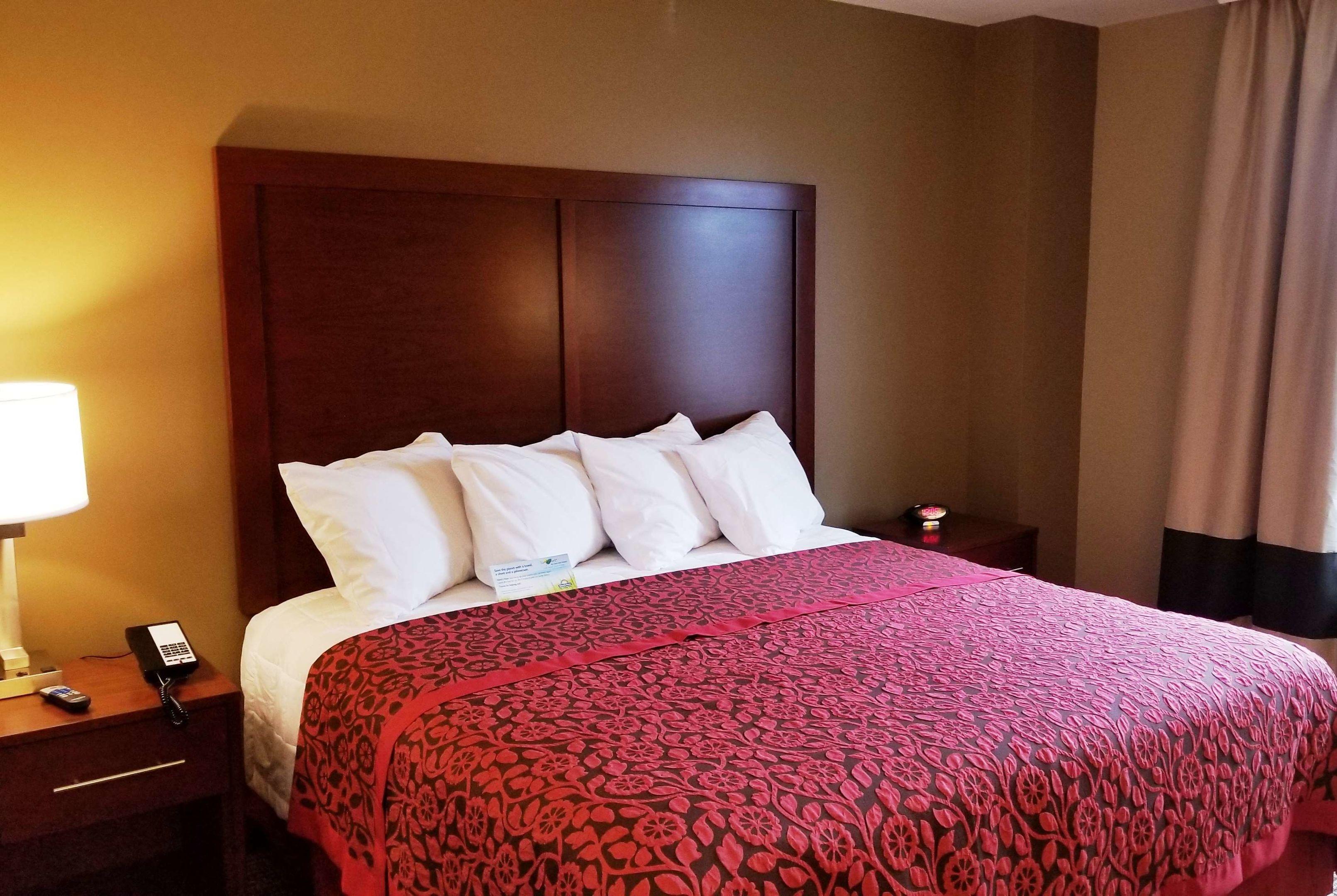 Days Inn Brooklyn Marine Park — photo 5