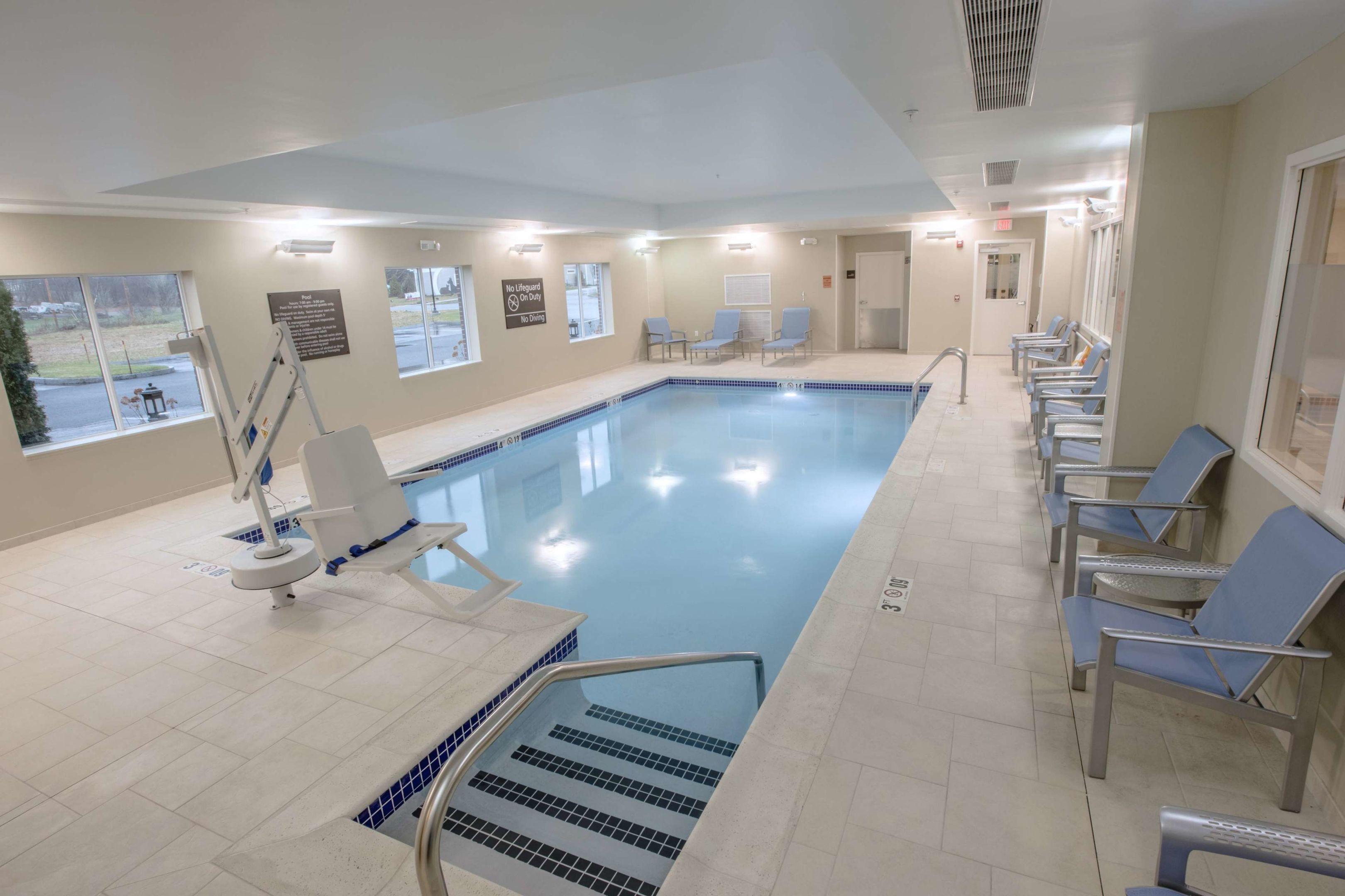 Hampton Inn Amesbury — photo 5