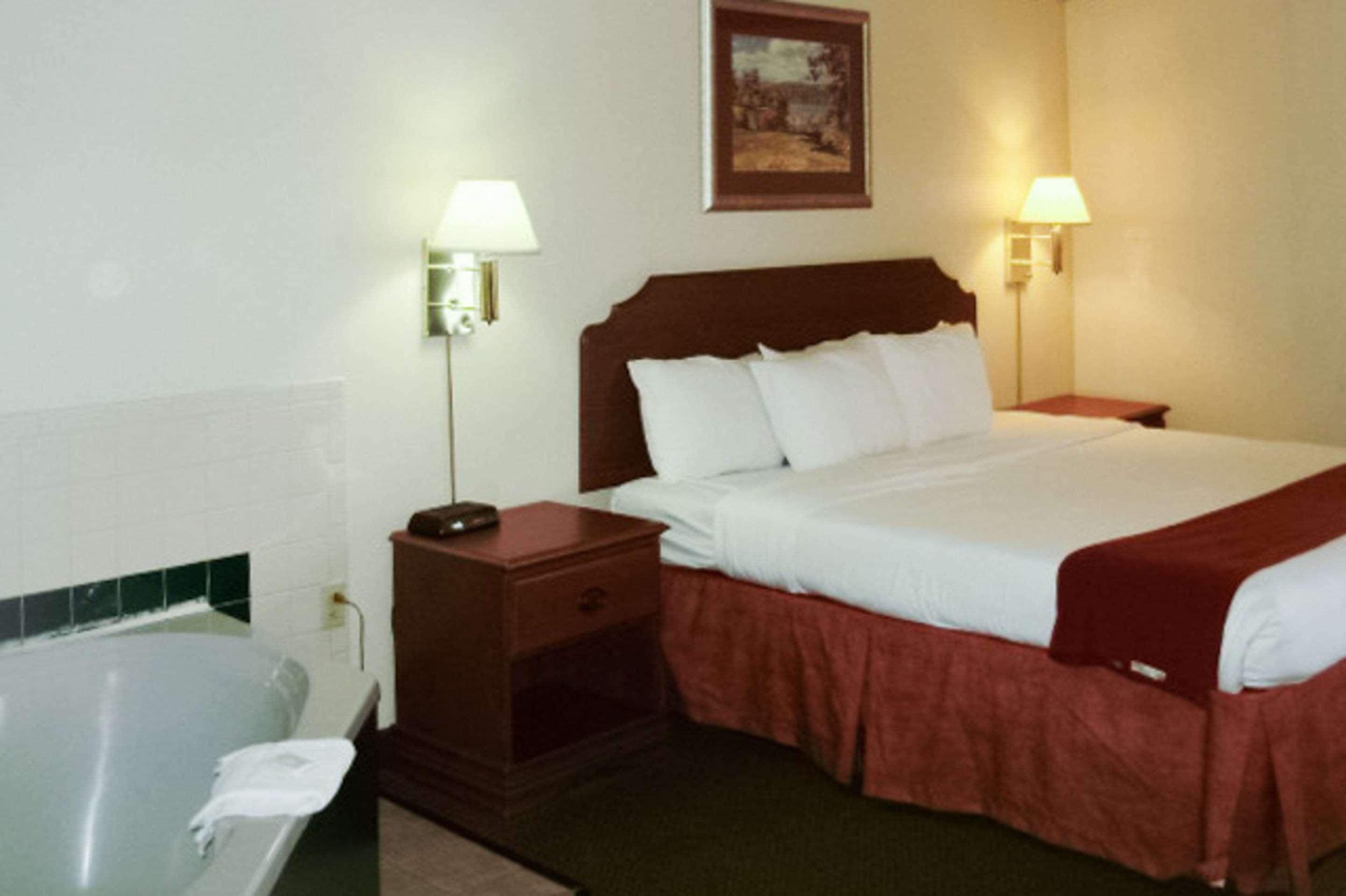 Quality Inn & Suites — photo 4