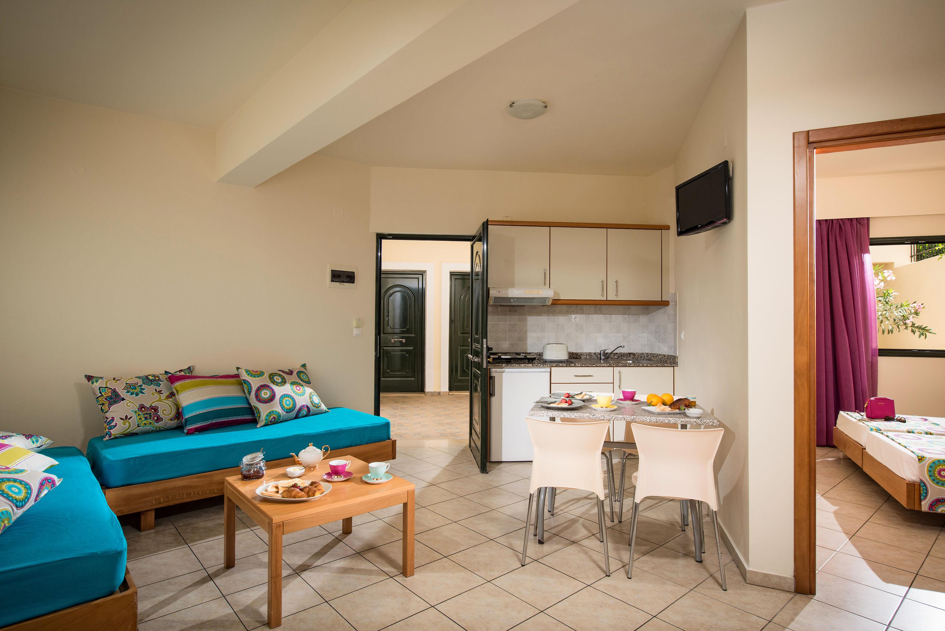 Kristalli Hotel Apartments — photo 4