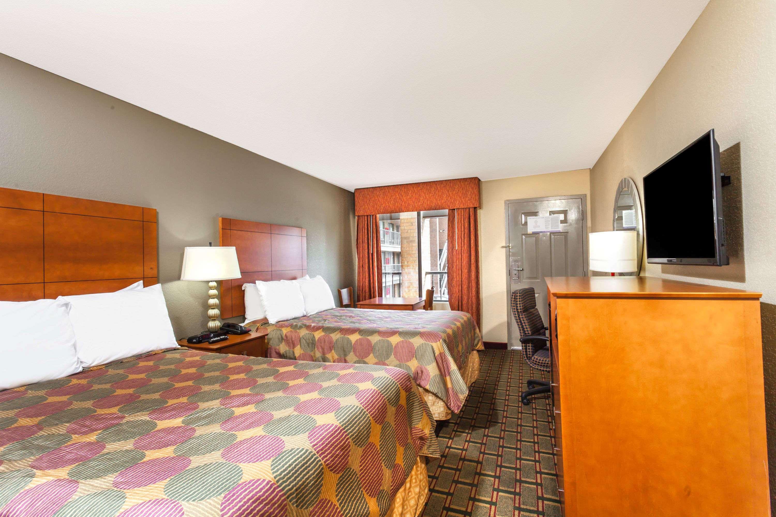 Days Inn by Wyndham Lebanon — photo 3