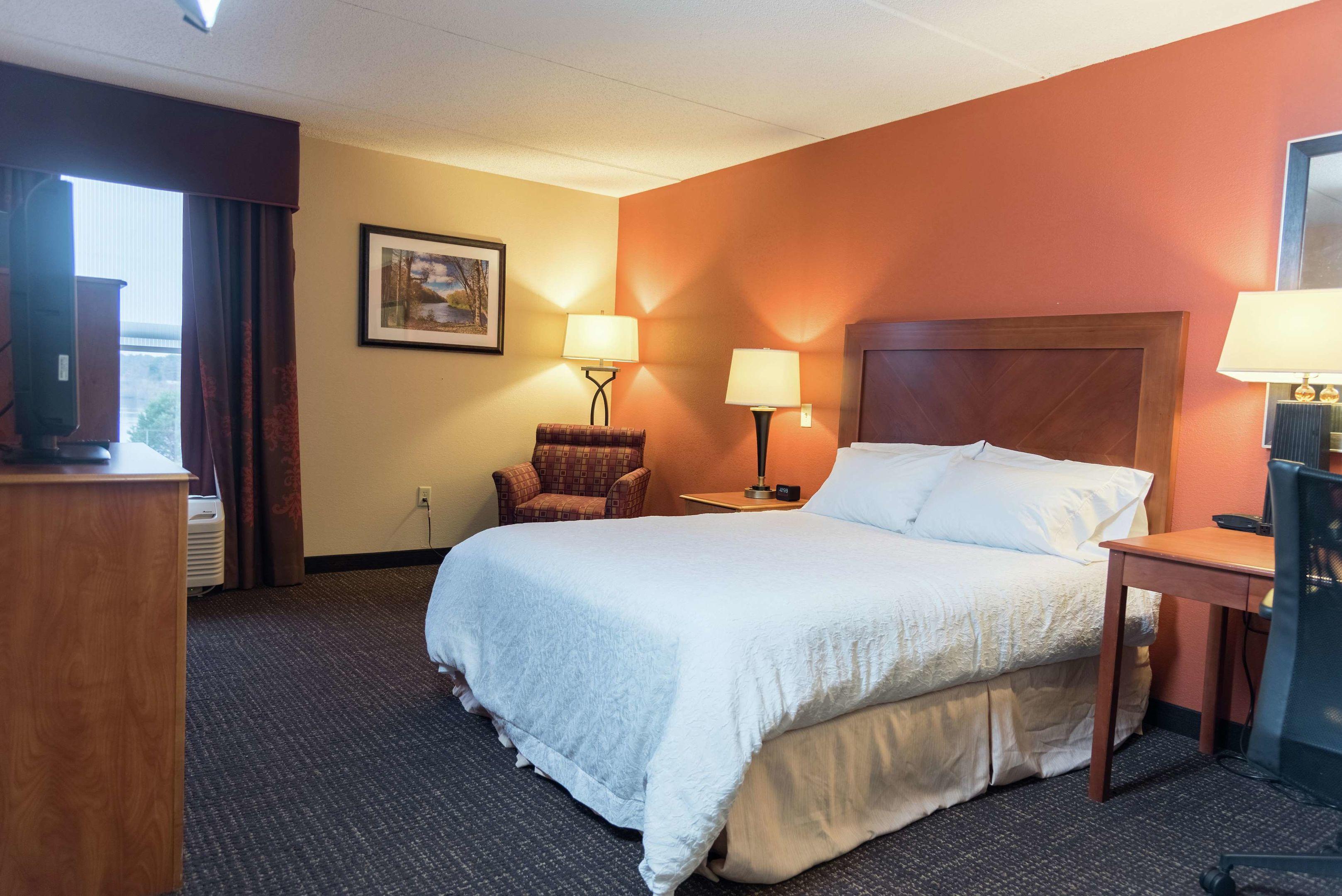 Hampton Inn Muskegon — photo 4
