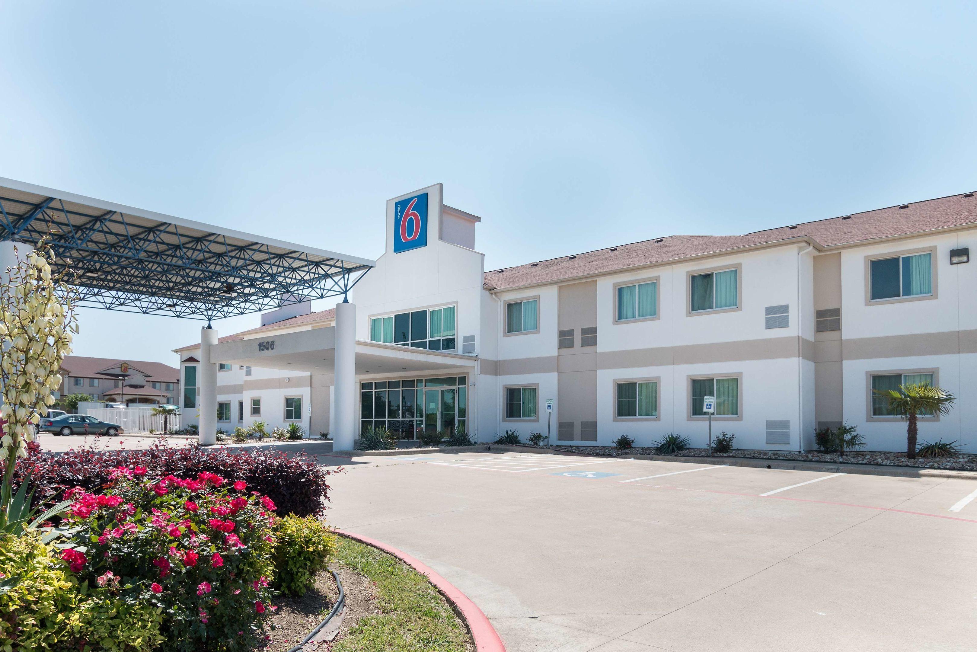 Motel 6 Hillsboro — photo 3