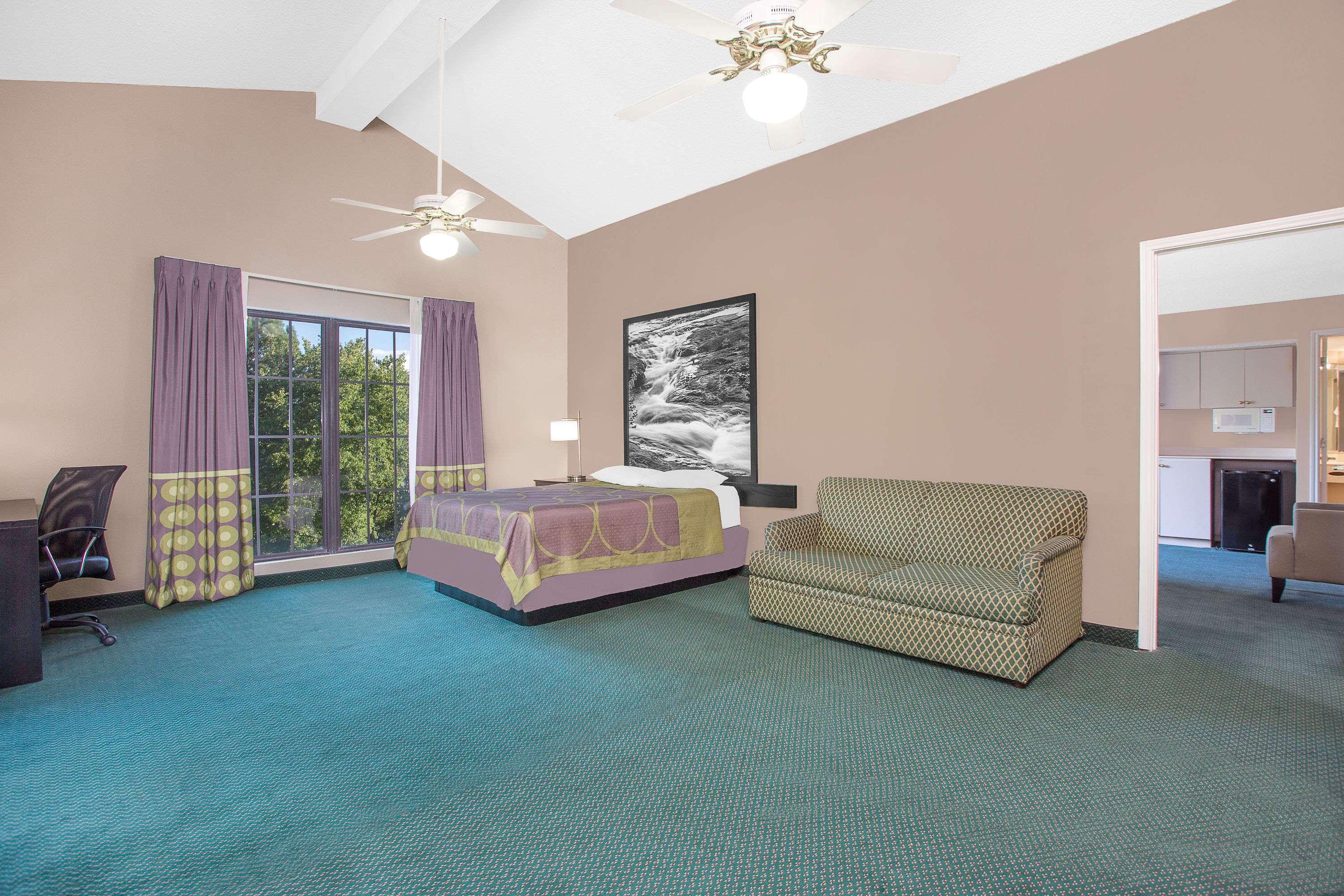 Super 8 by Wyndham Austell/Six Flags — photo 4