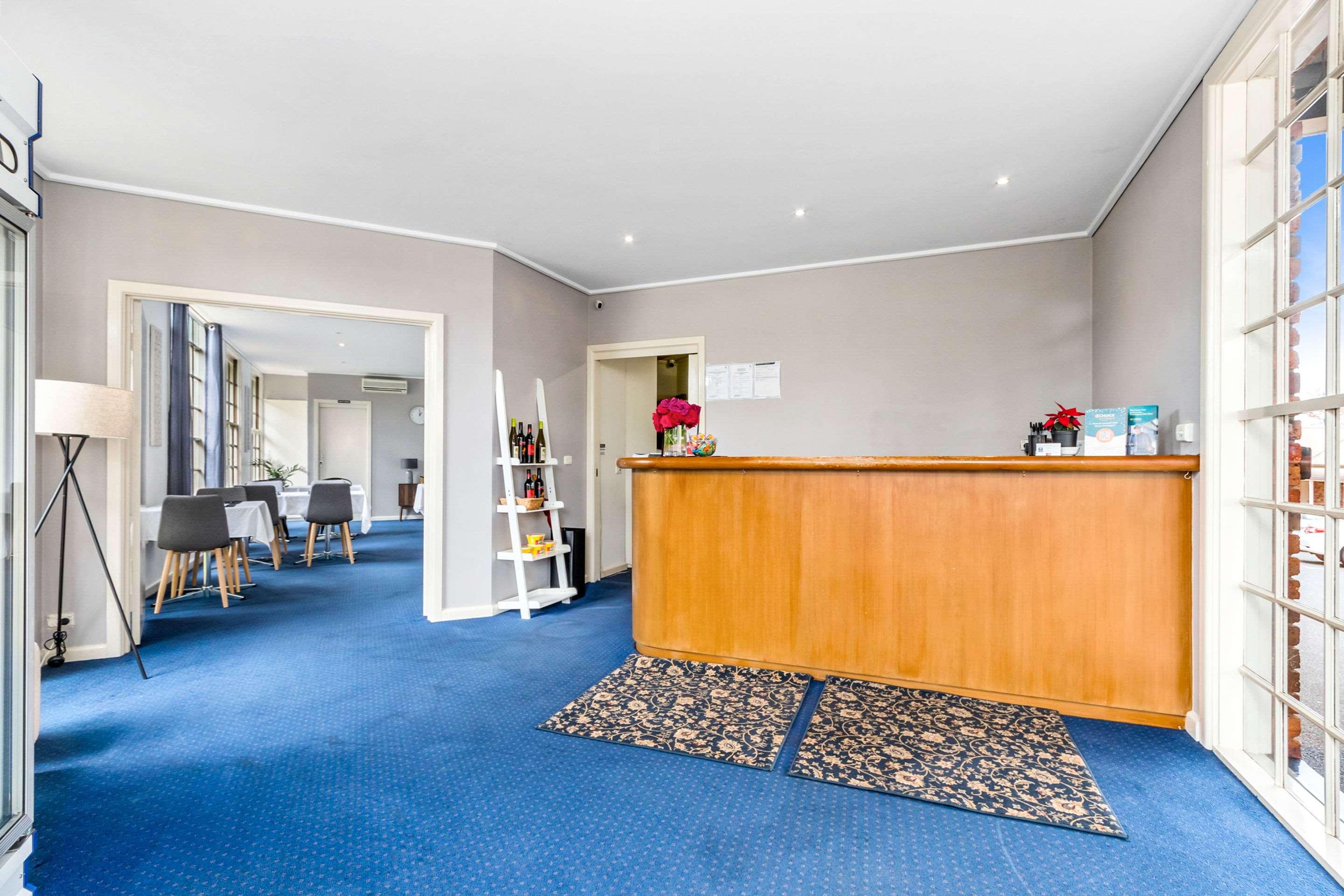 Comfort Inn Greensborough — photo 3