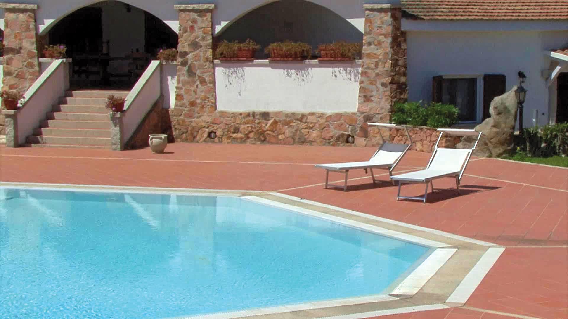 Baia De Bahas Apartments & Resort — photo 4