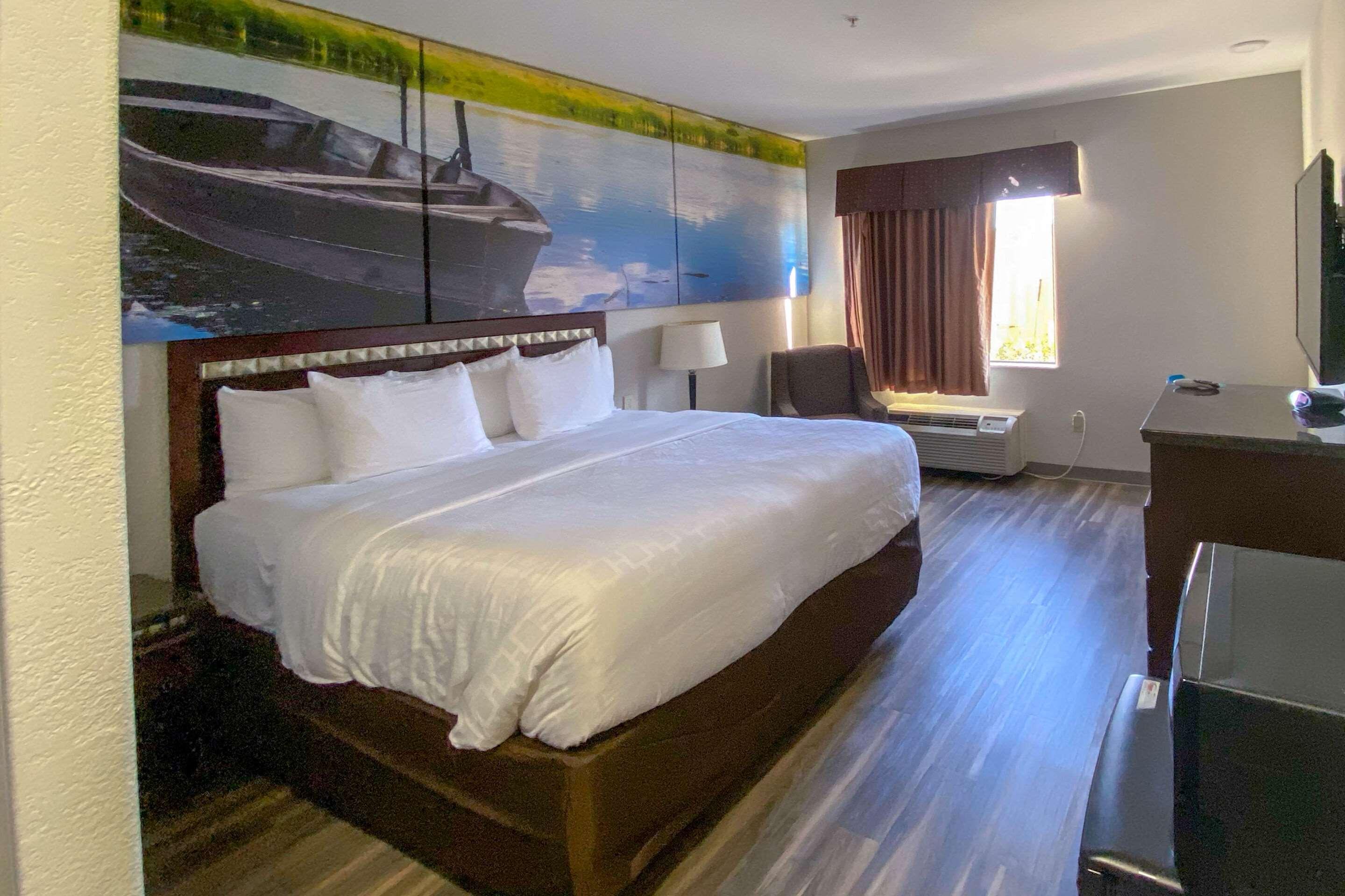 Clarion Pointe Sulphur - Lake Charles — photo 4