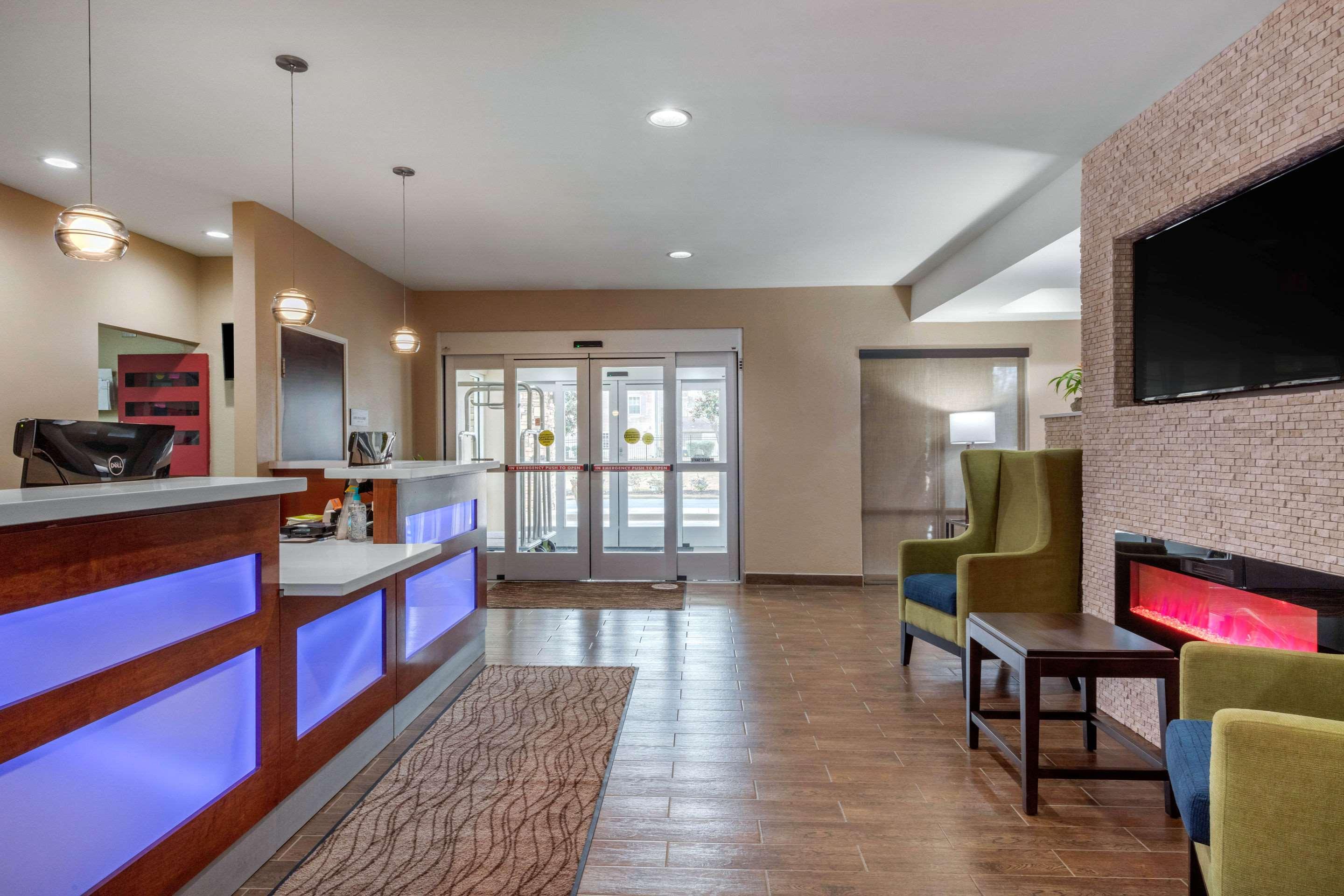 Comfort Inn & Suites Montgomery East Carmichael Rd — photo 5