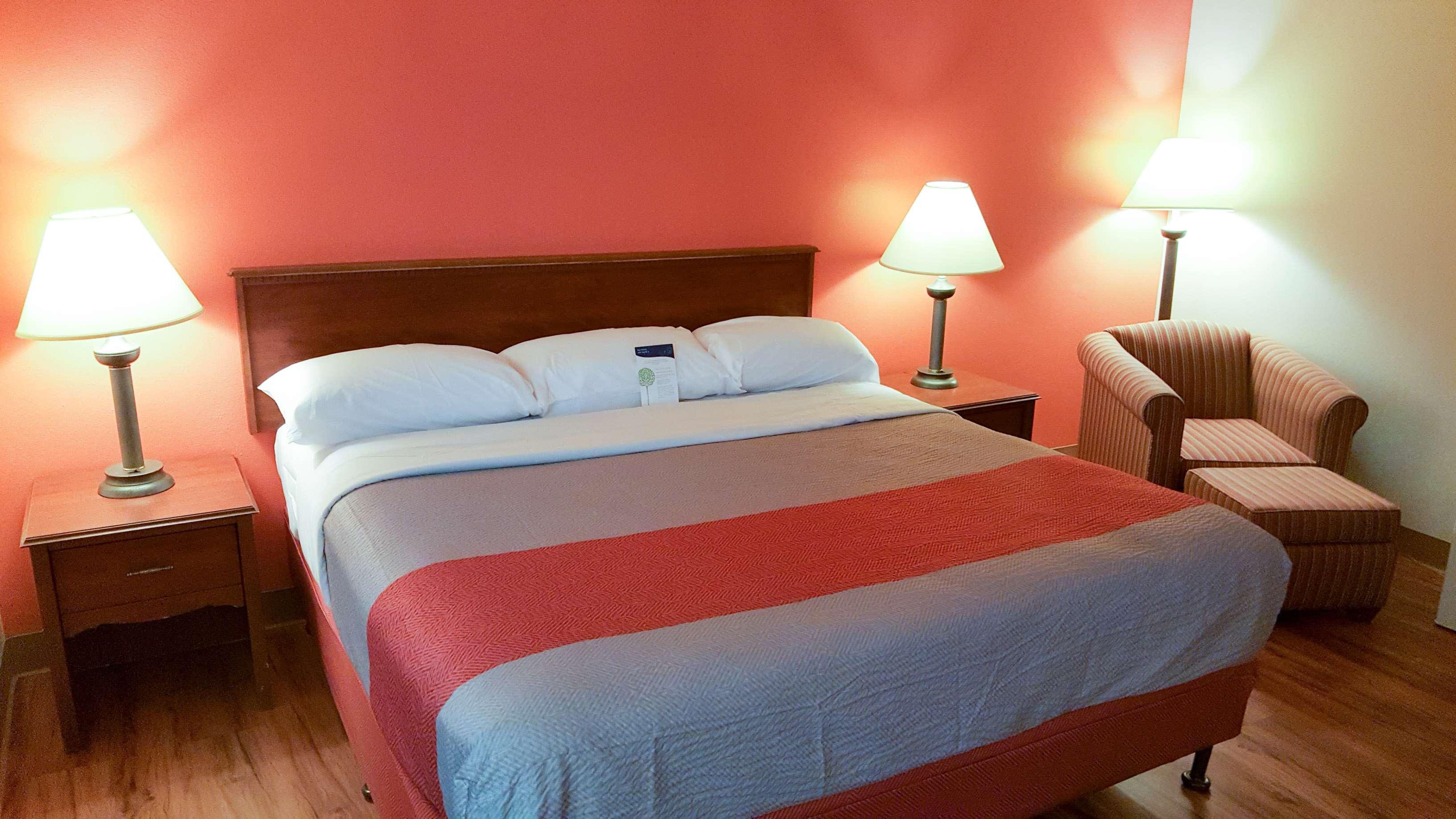 Motel 6 Maryland Heights — photo 4