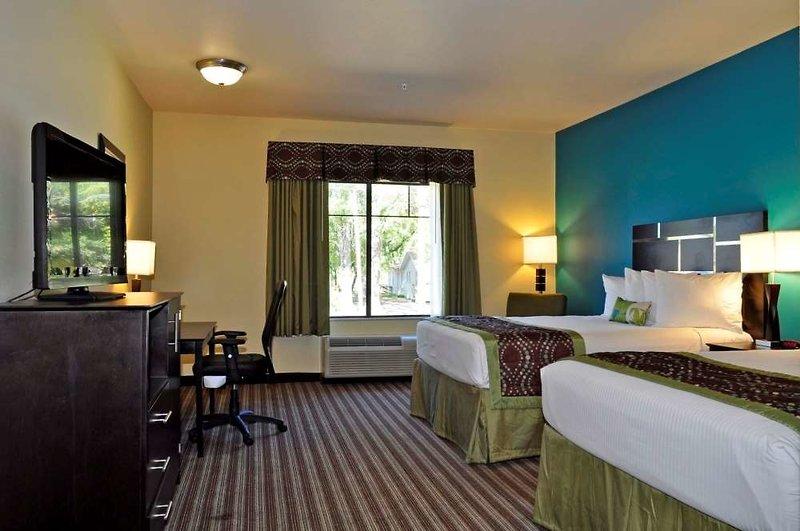 Best Western Plus DeSoto Inn & Suites — photo 5