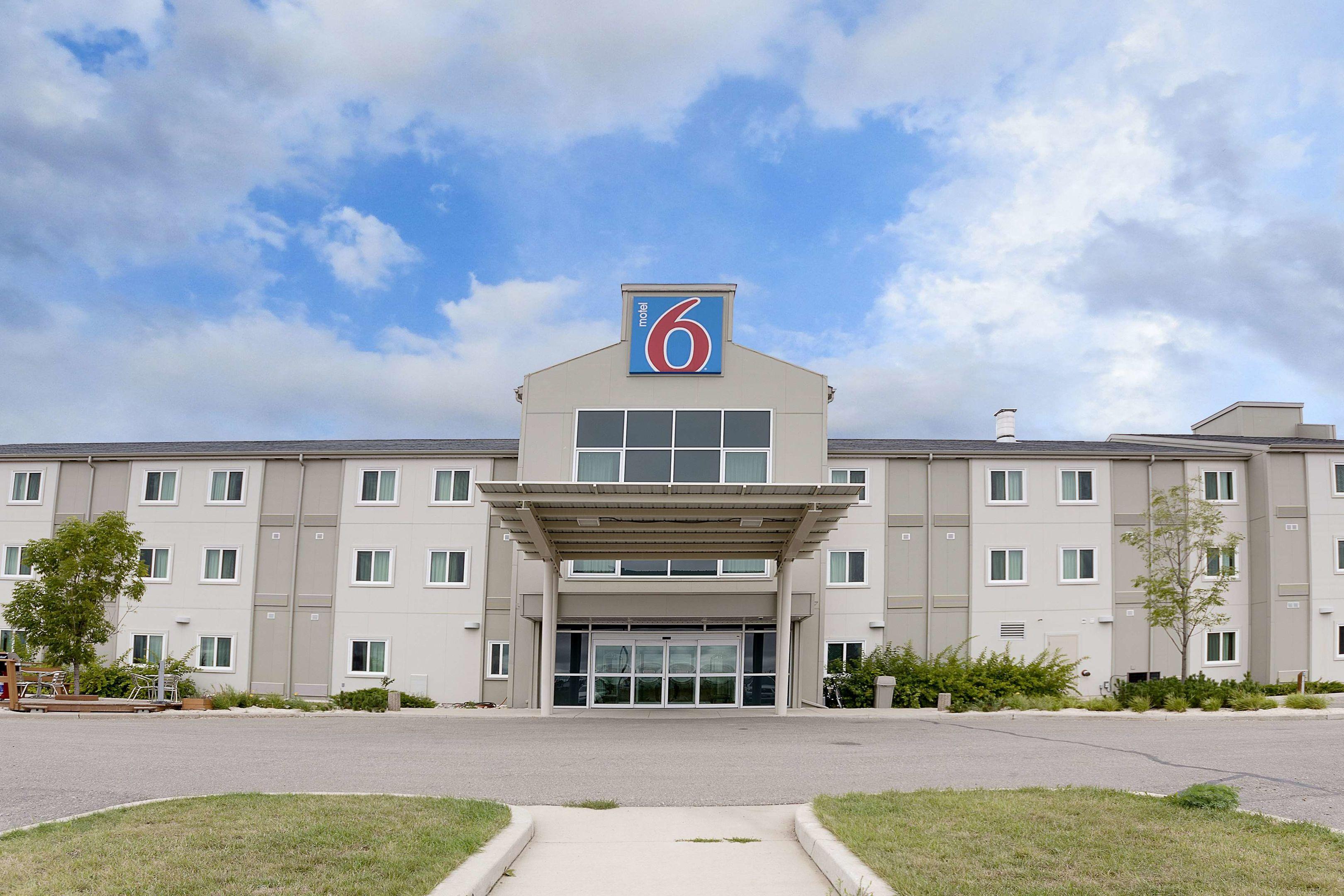 Motel 6 Brandon — photo 4