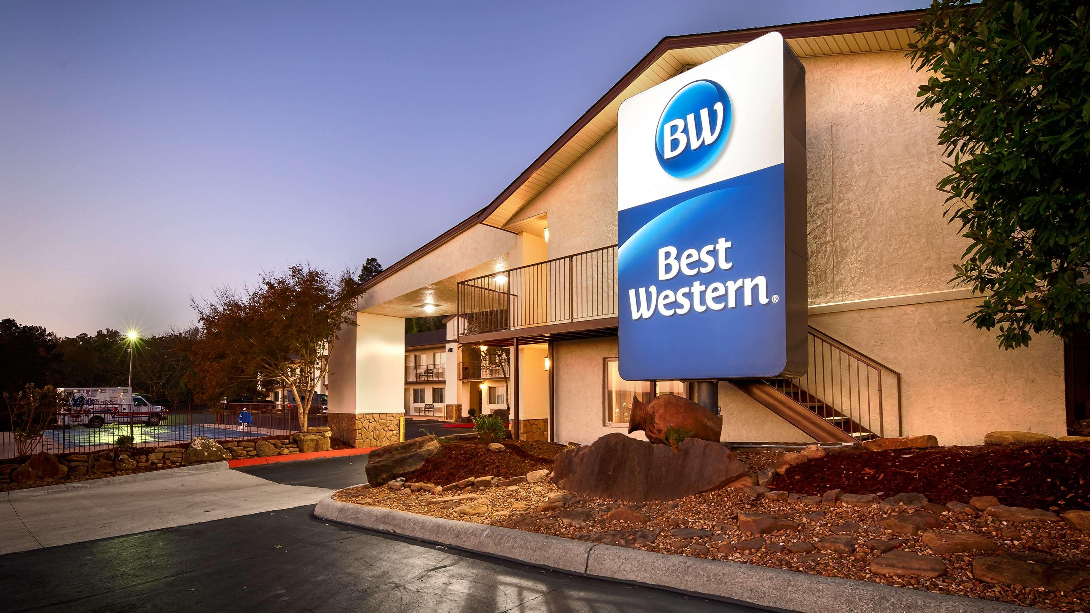 Best Western Hillside Inn