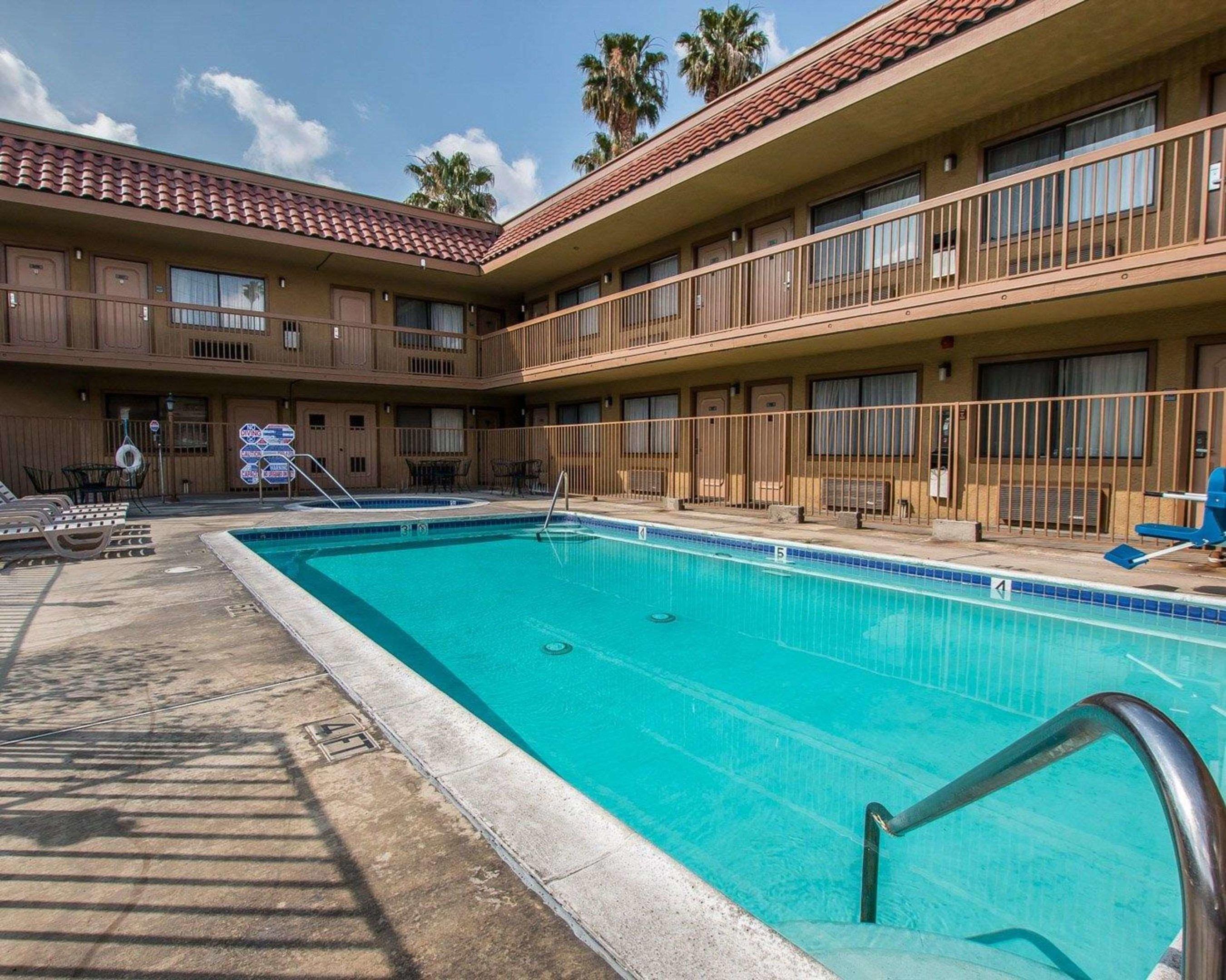 Rodeway Inn Riverside — photo 5
