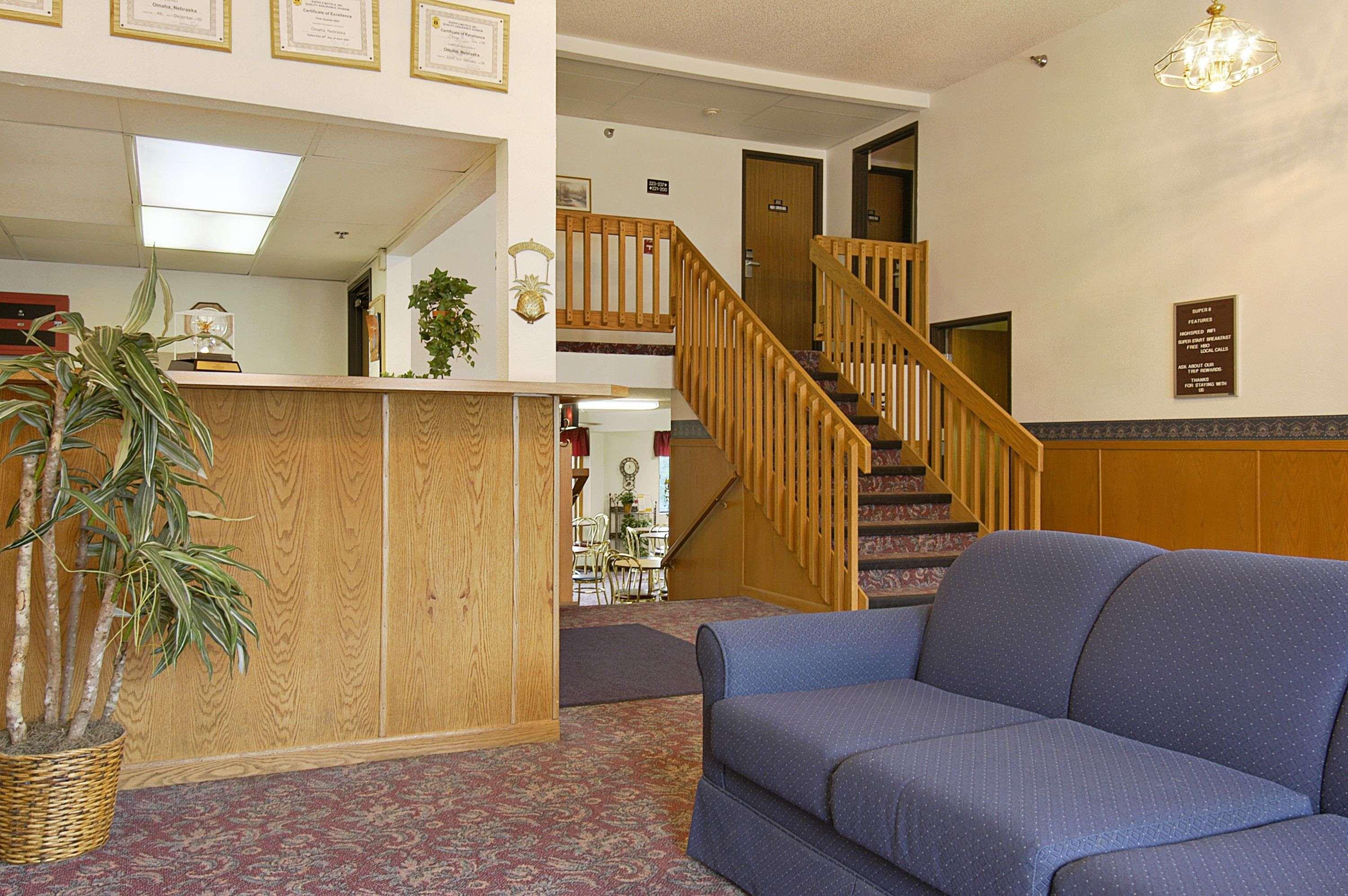 Super 8 by Wyndham Omaha/West Dodge — photo 4