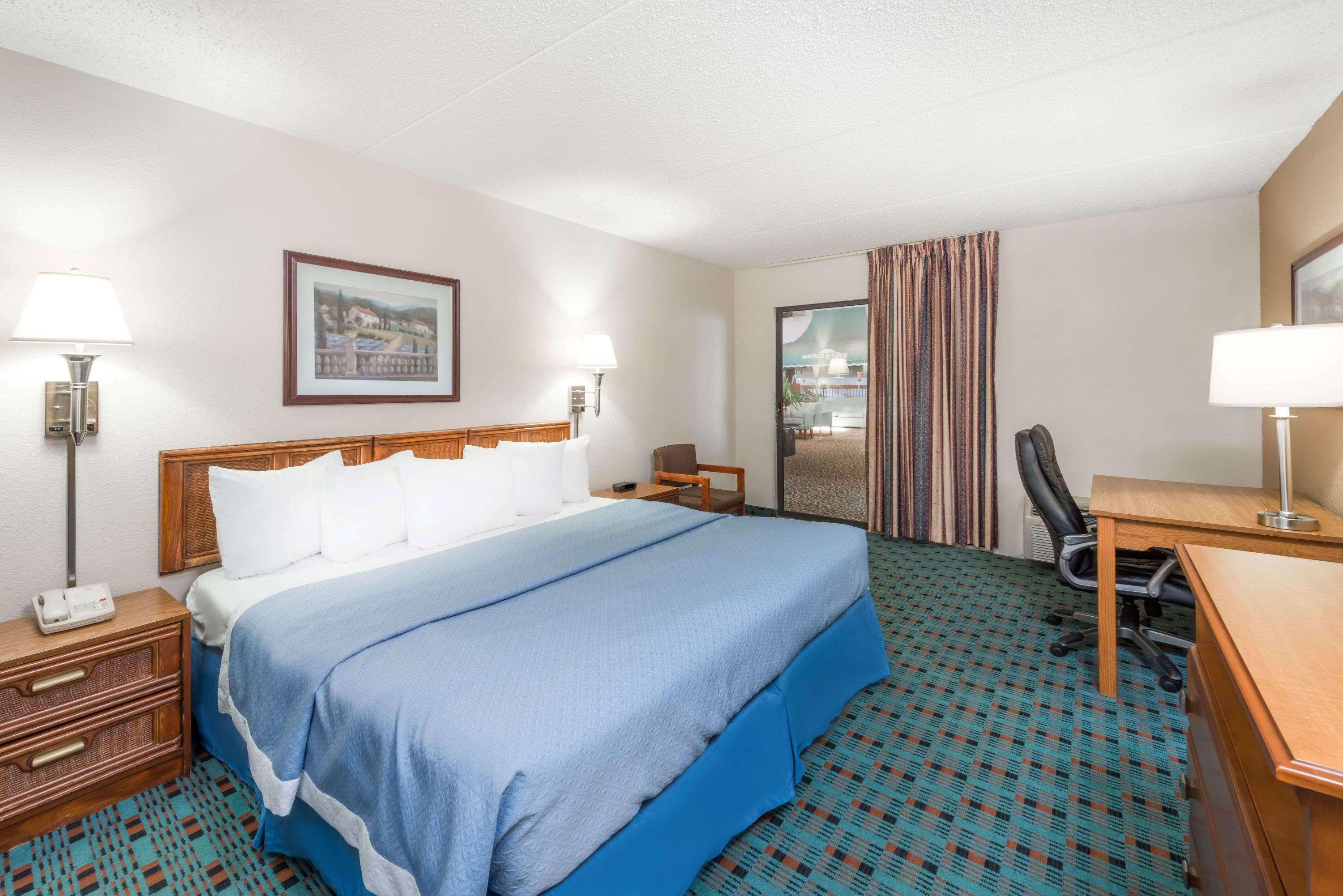 Days Inn Kirksville — photo 5