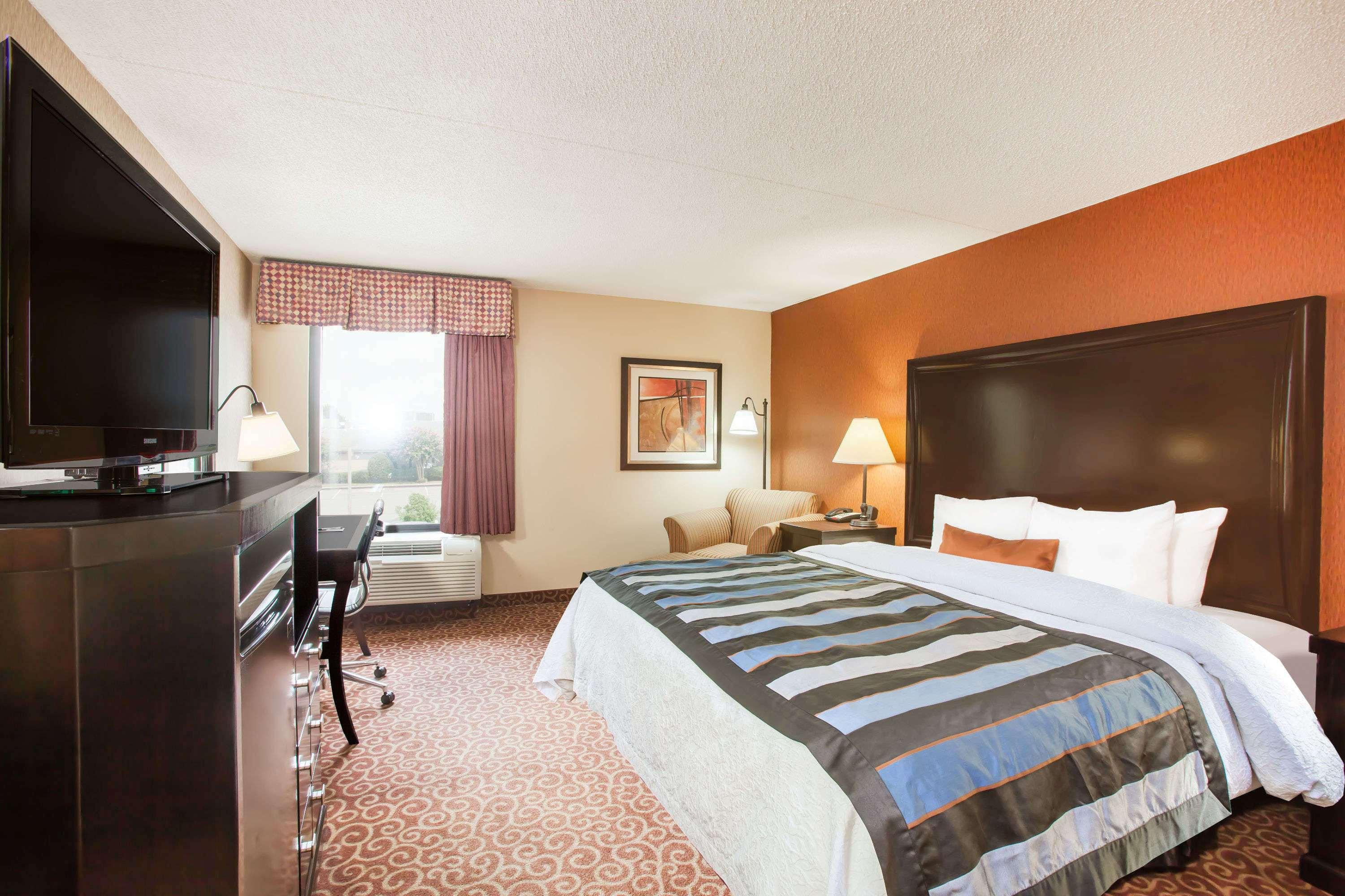 Wingate by Wyndham North Little Rock — photo 3