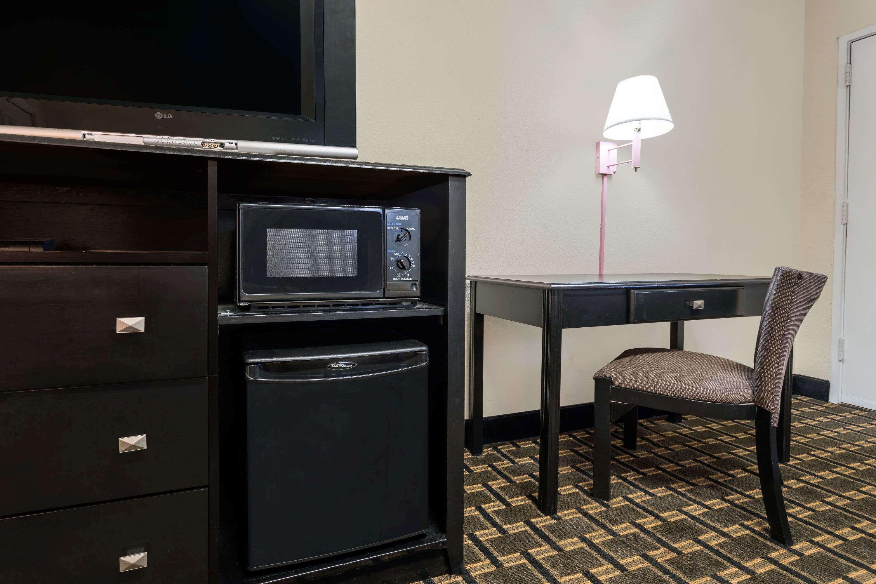 Super 8 by Wyndham Decatur/Lithonia/Atl Area — photo 5