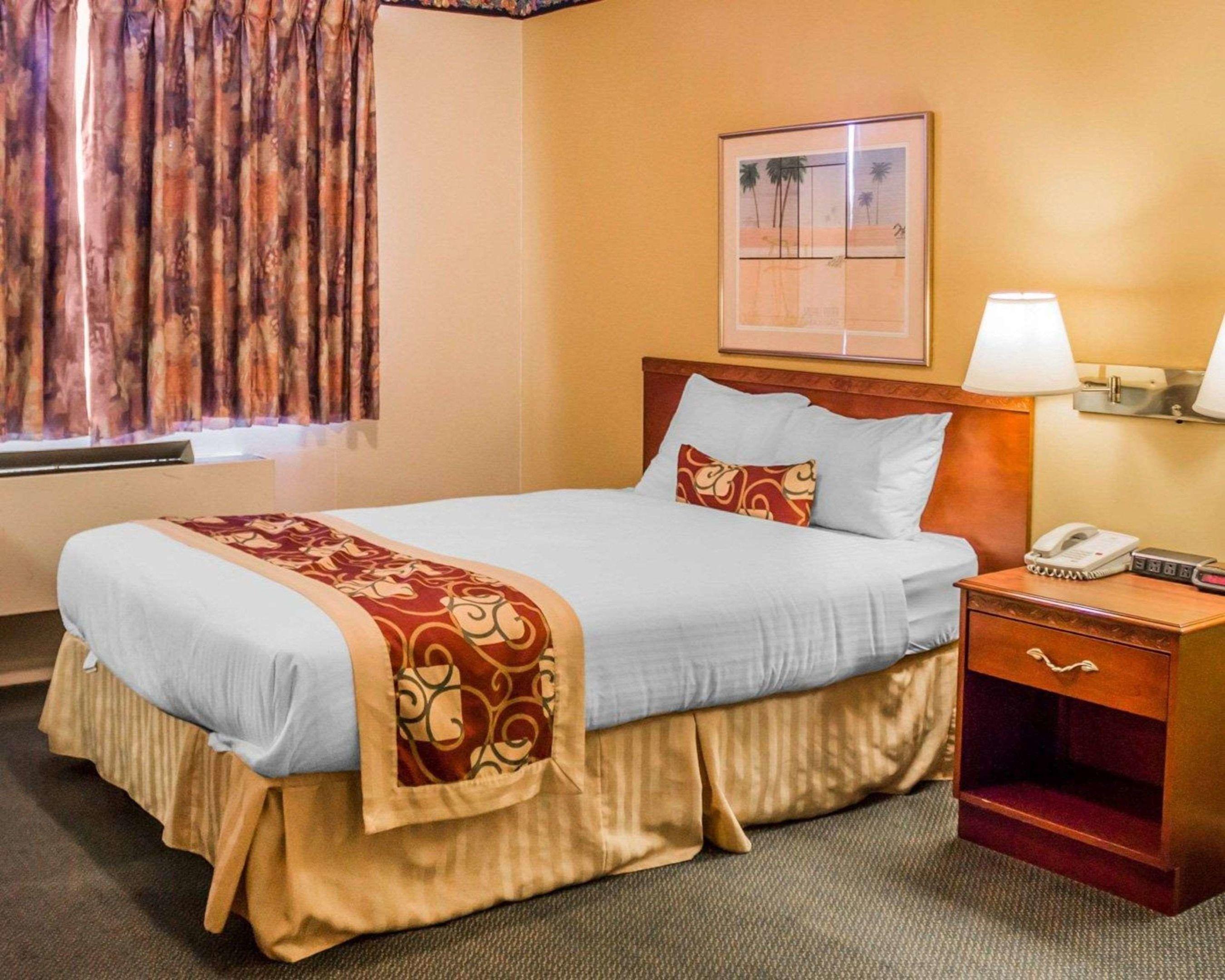 Rodeway Inn Kalkaska — photo 4