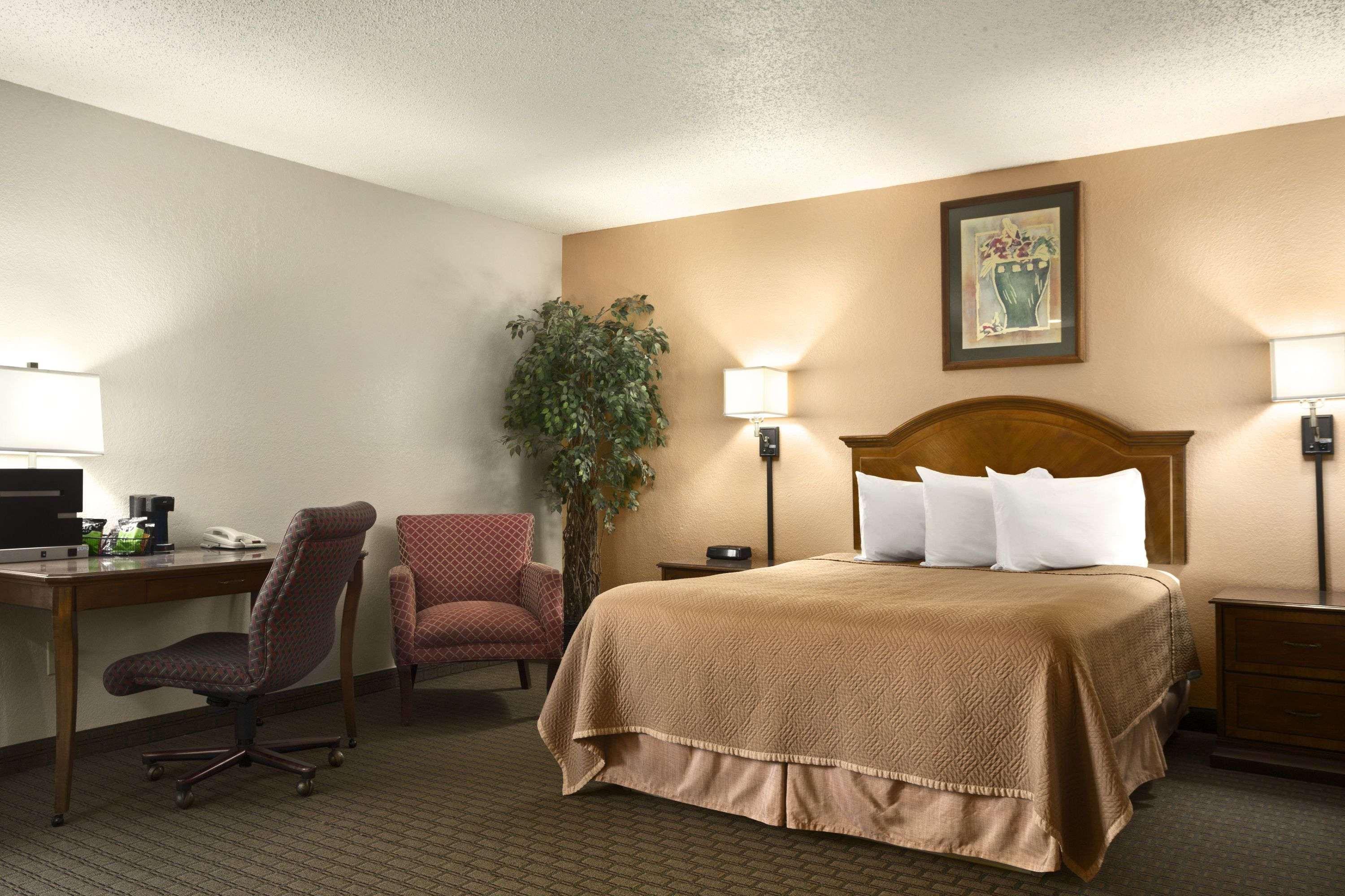 Travelodge Battle Creek — photo 4