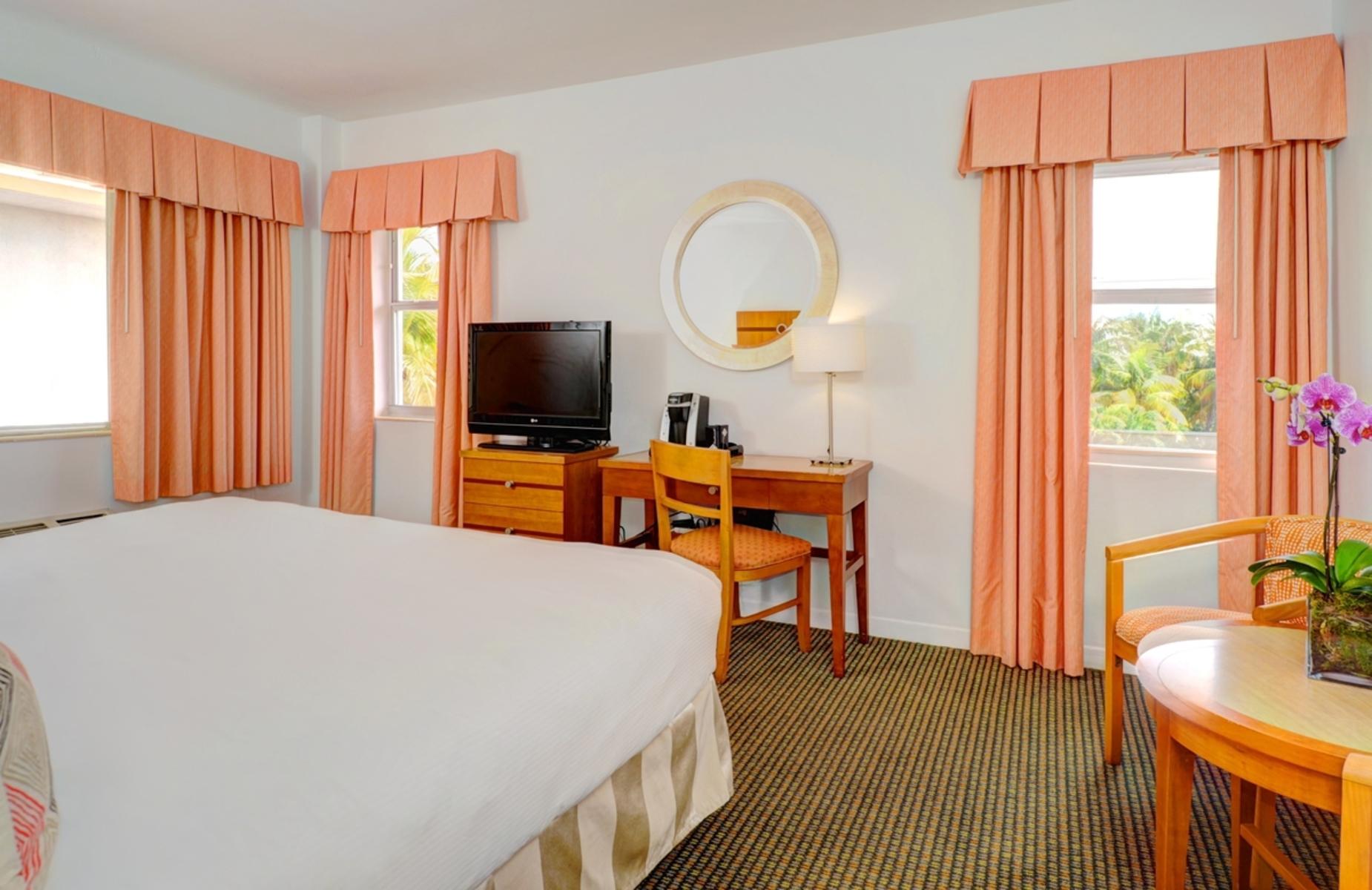 South Seas Hotel — photo 5